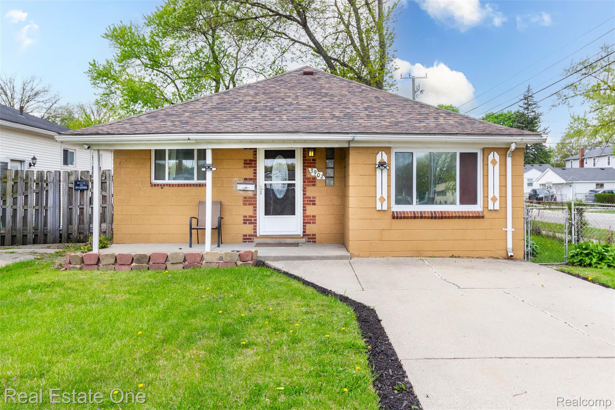 3902, Ziegler, Dearborn Heights, Michigan, 48125