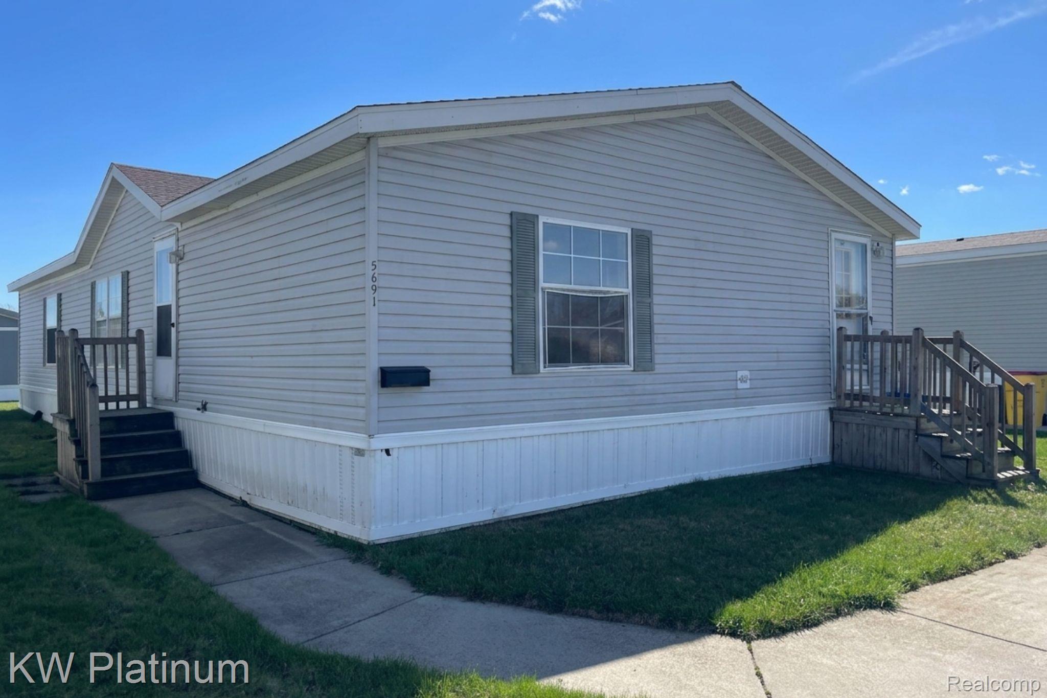 9691, Stoneypointe, Fair Haven, Michigan, 48023