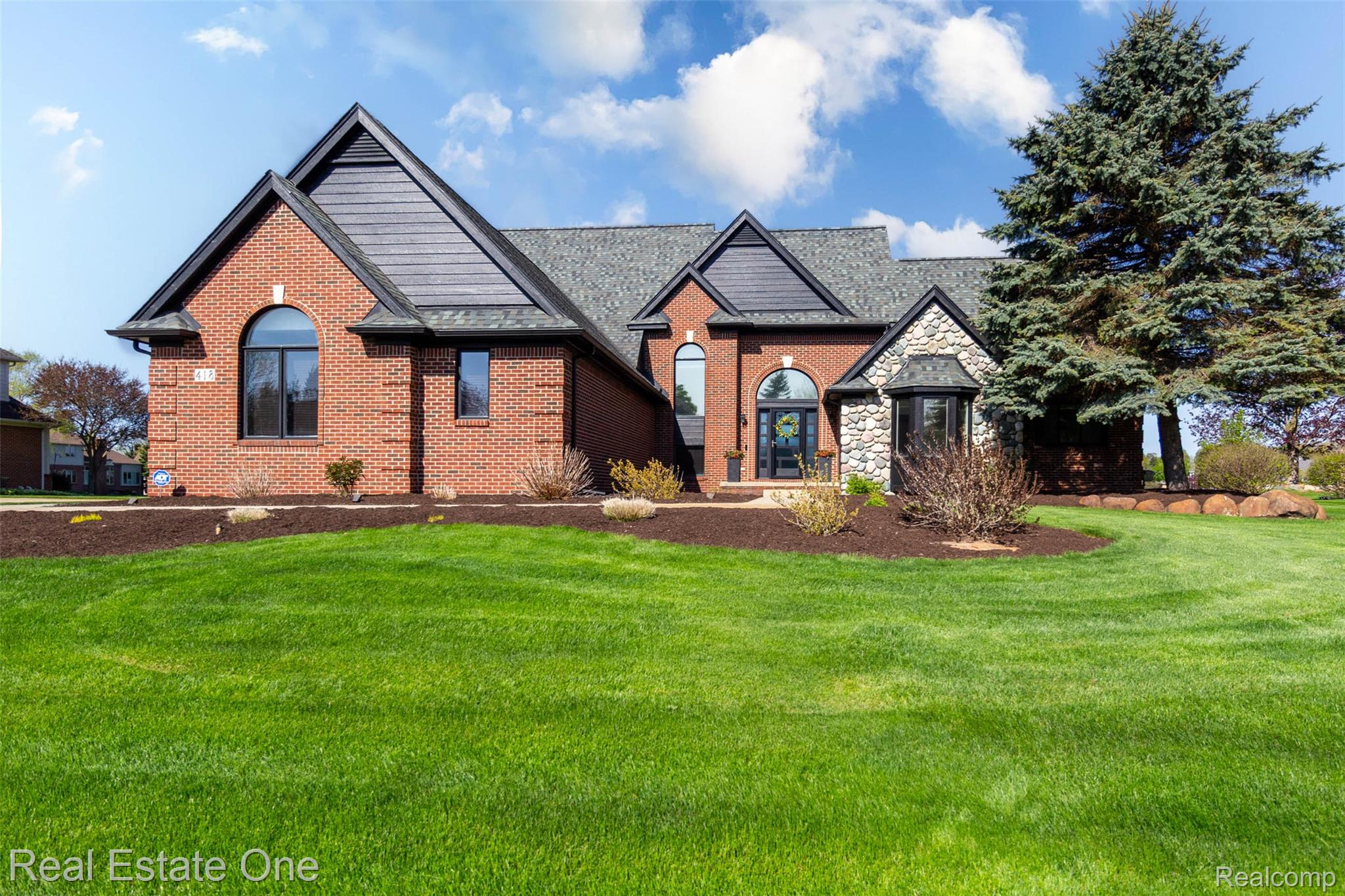 418, Gleneagles, Highland, Michigan, 48357