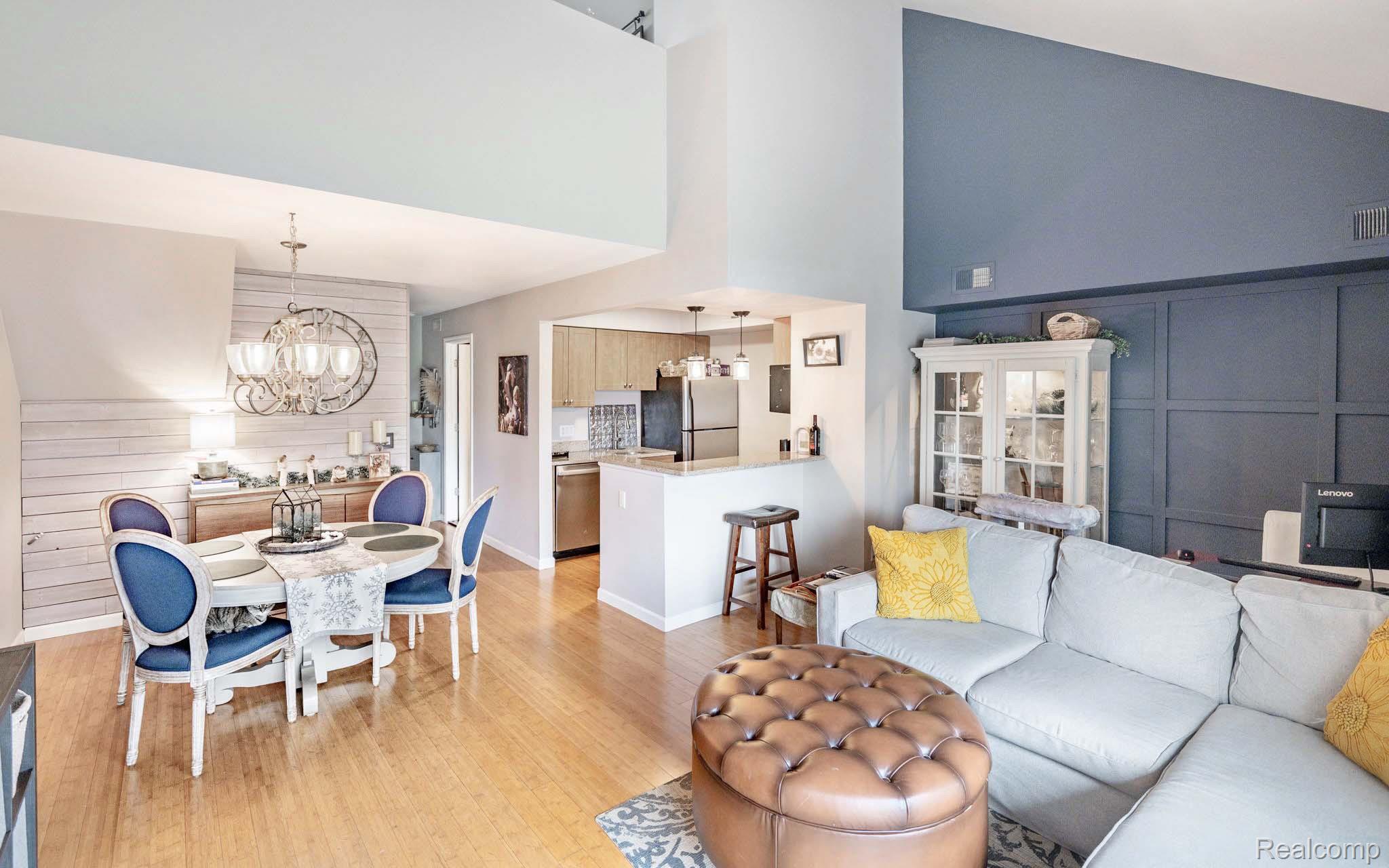 2798, Davison, Auburn Hills, Michigan, 48326