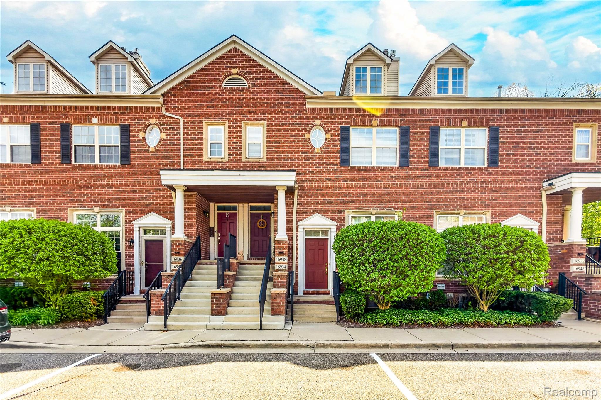 16934, Farmington, #32, Livonia, Michigan, 48154