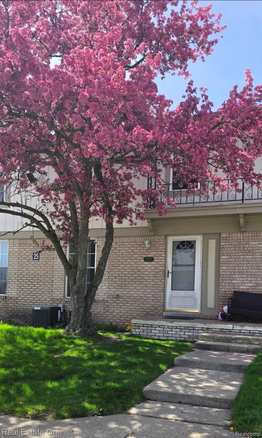 35367, Tall Oaks, Sterling Heights, Michigan, 48312