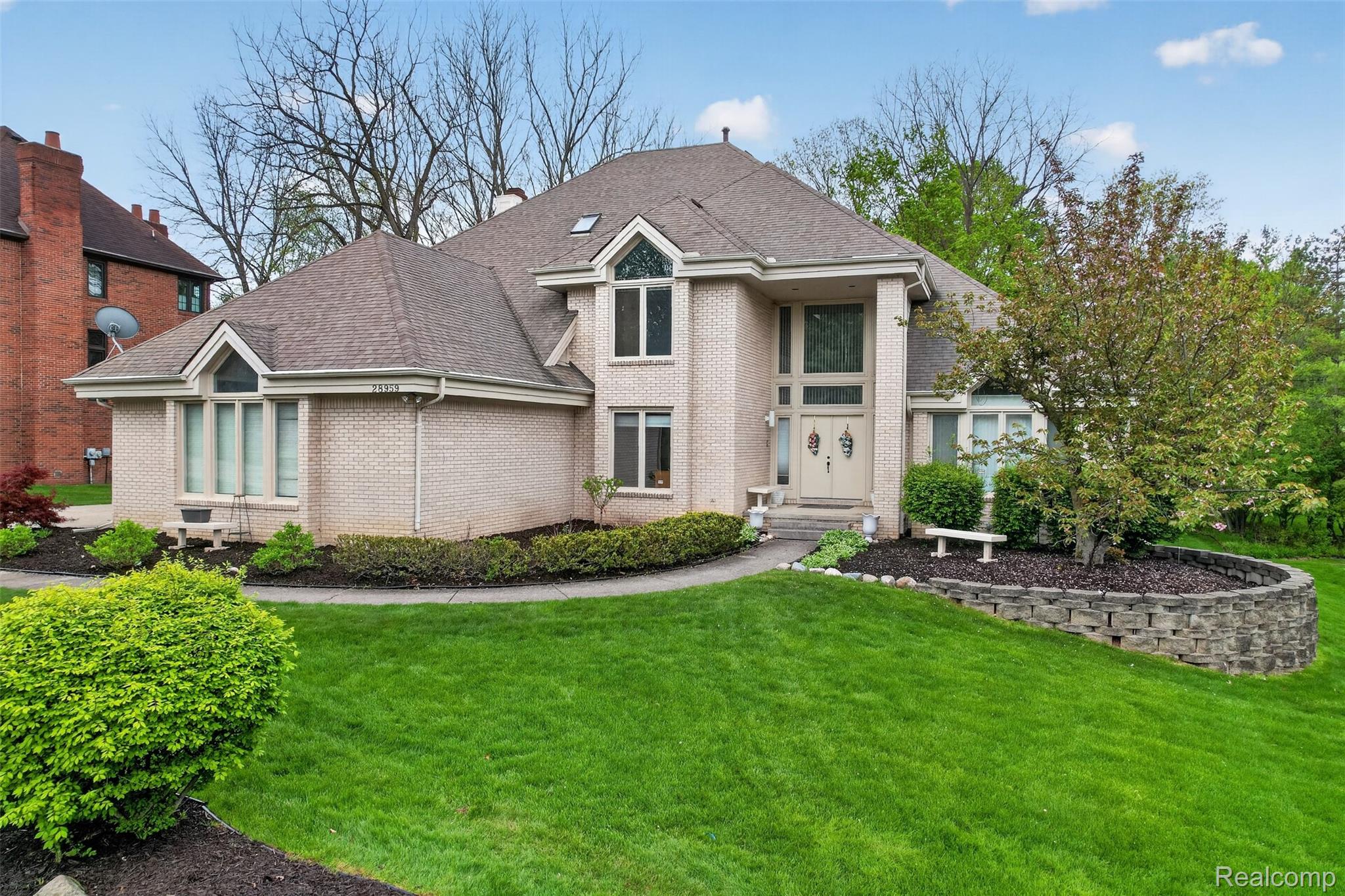 28959, Augusta, Farmington Hills, Michigan, 48331