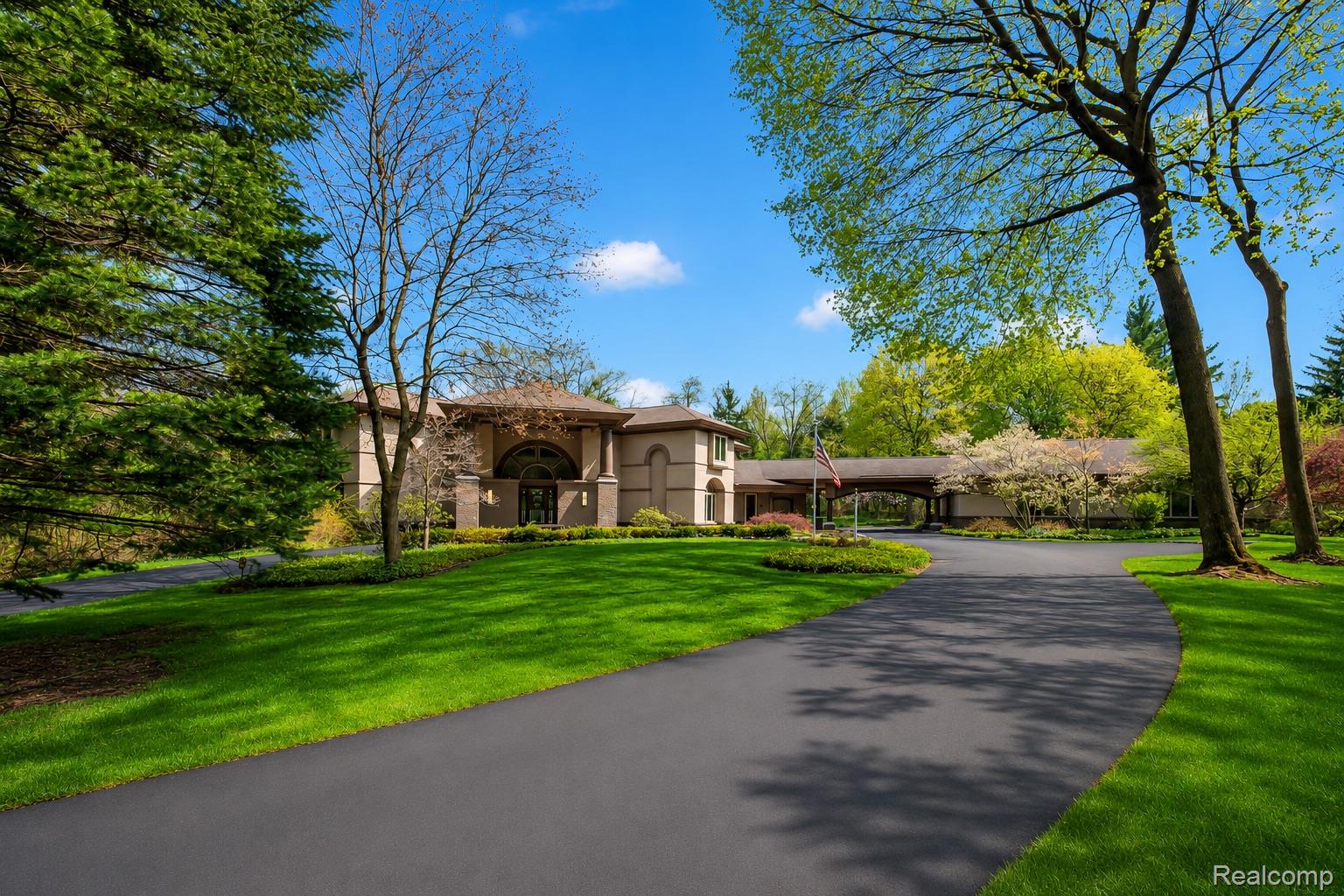 1800, Tiverton, Bloomfield Hills, Michigan, 48304