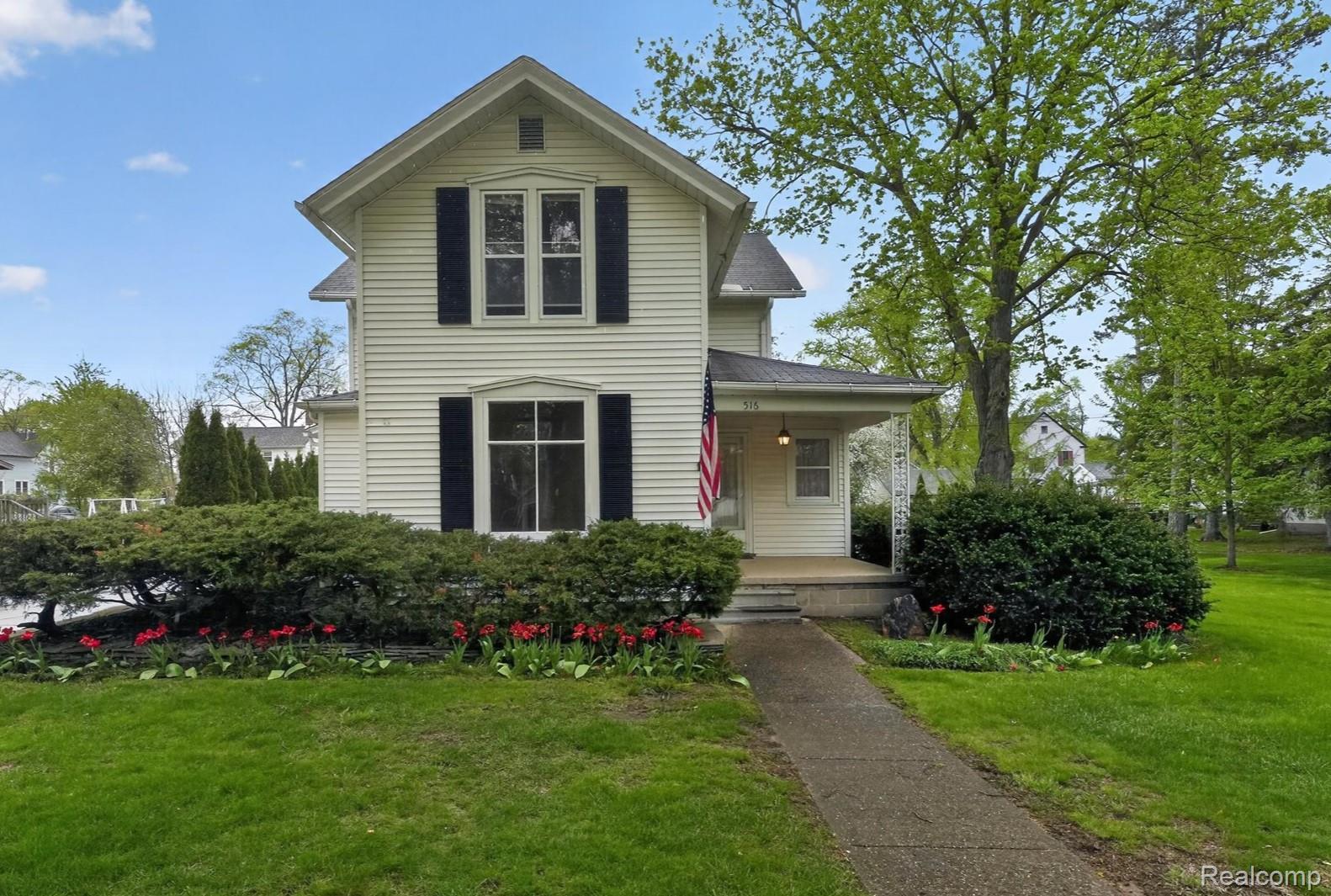 516, Washington, Howell, Michigan, 48843