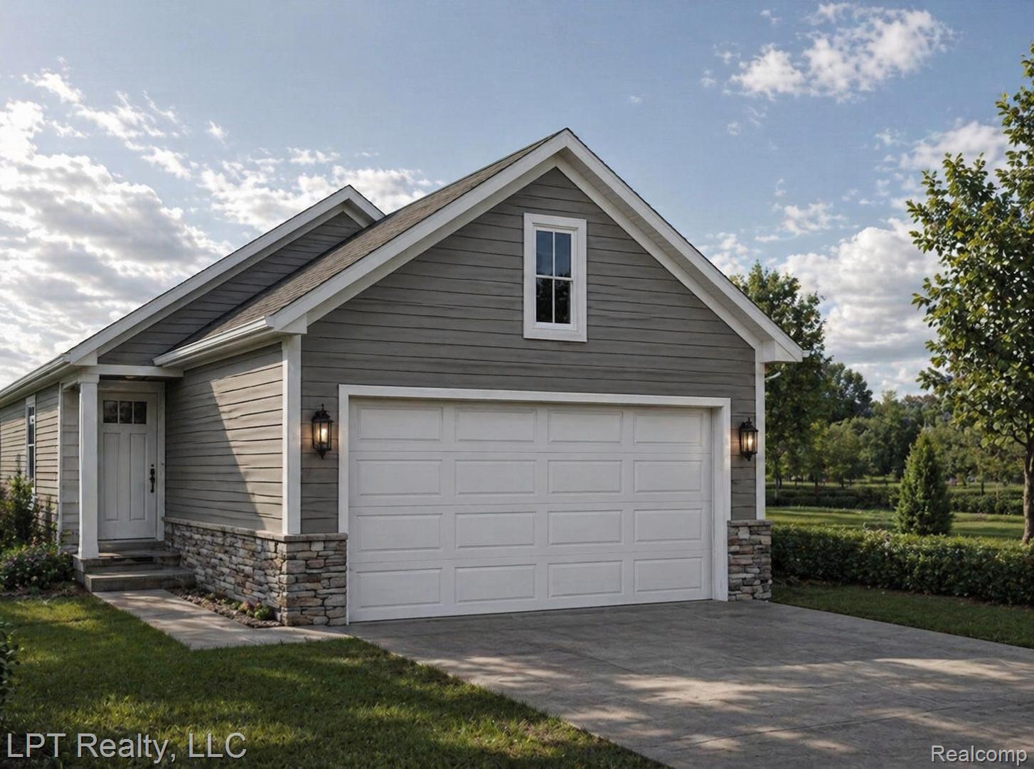 105, Raymond street, Pontiac, Michigan, 48342