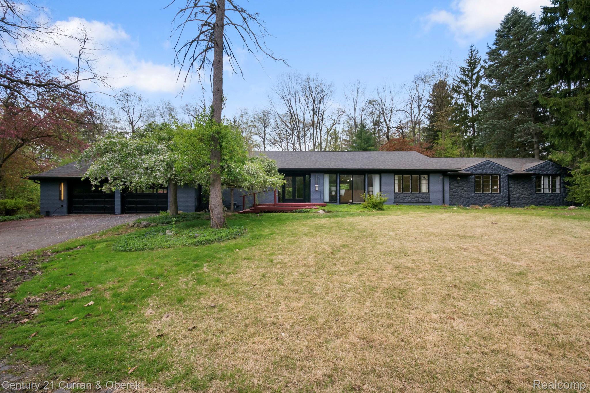 27869, Old Colony, Farmington, Michigan, 48334