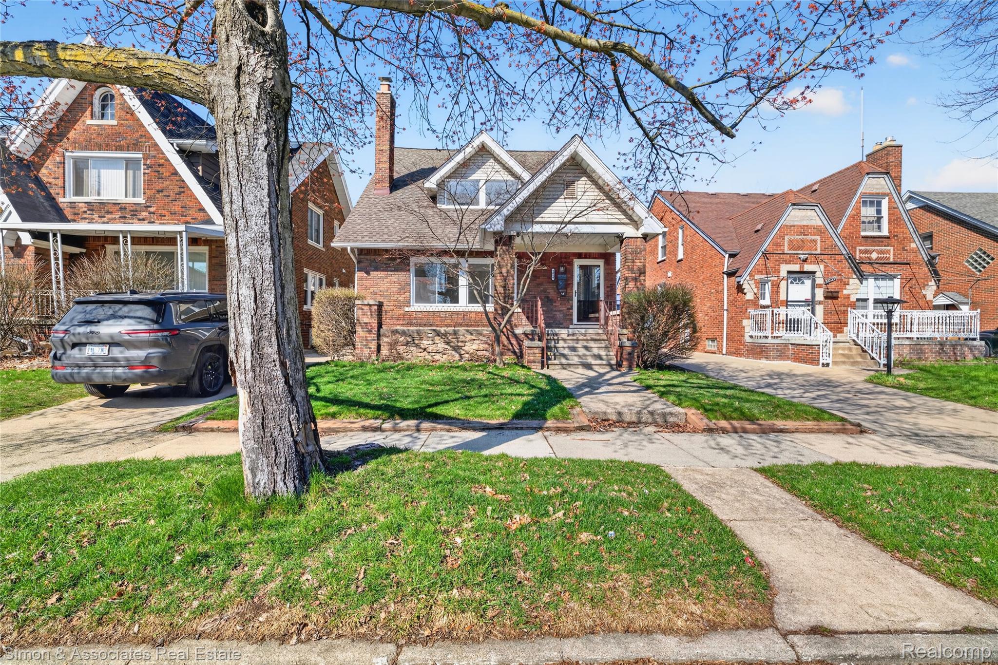 5019, Maple, Dearborn, Michigan, 48126