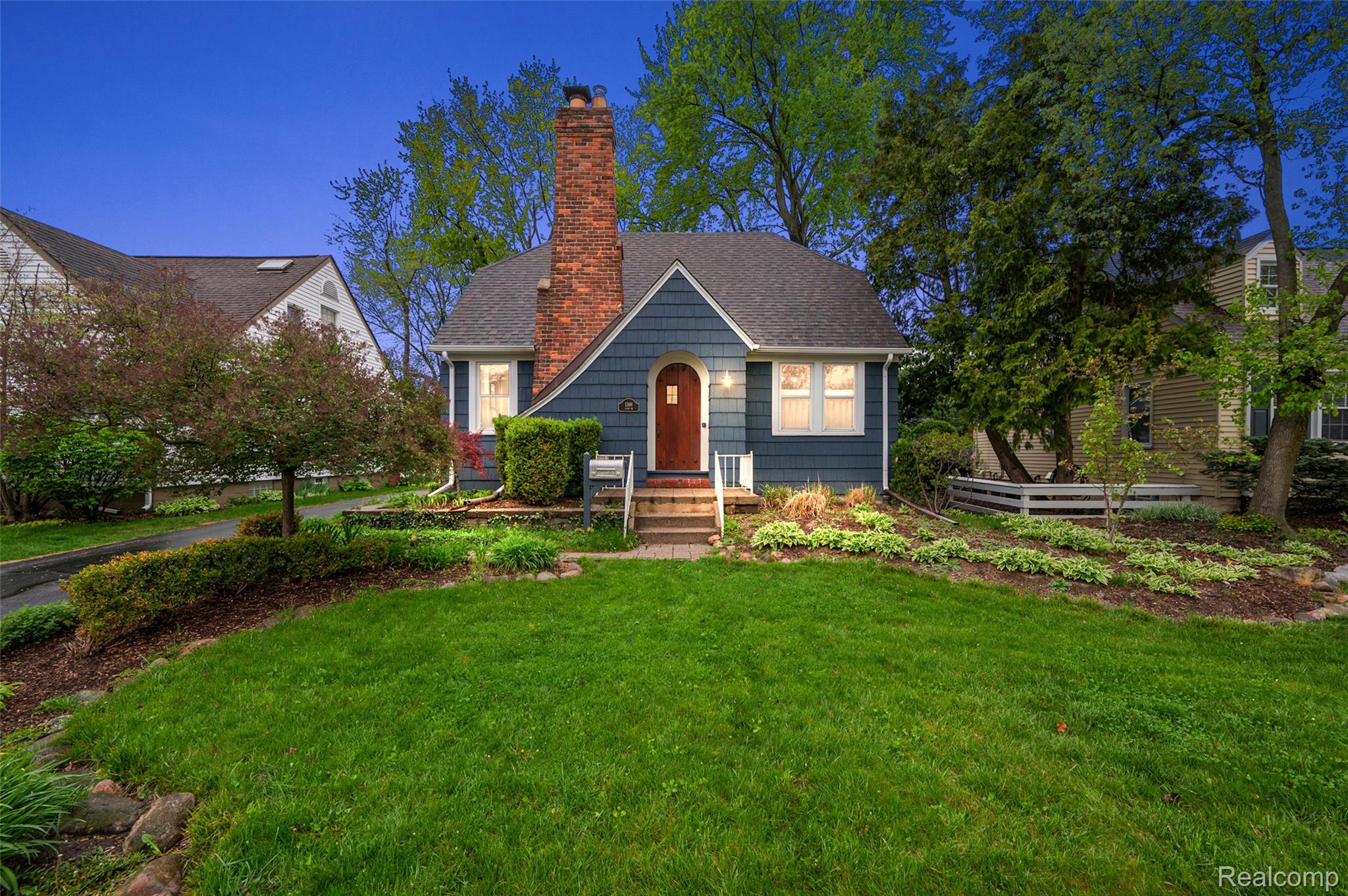 1368, Cedar, Birmingham, Michigan, 48009