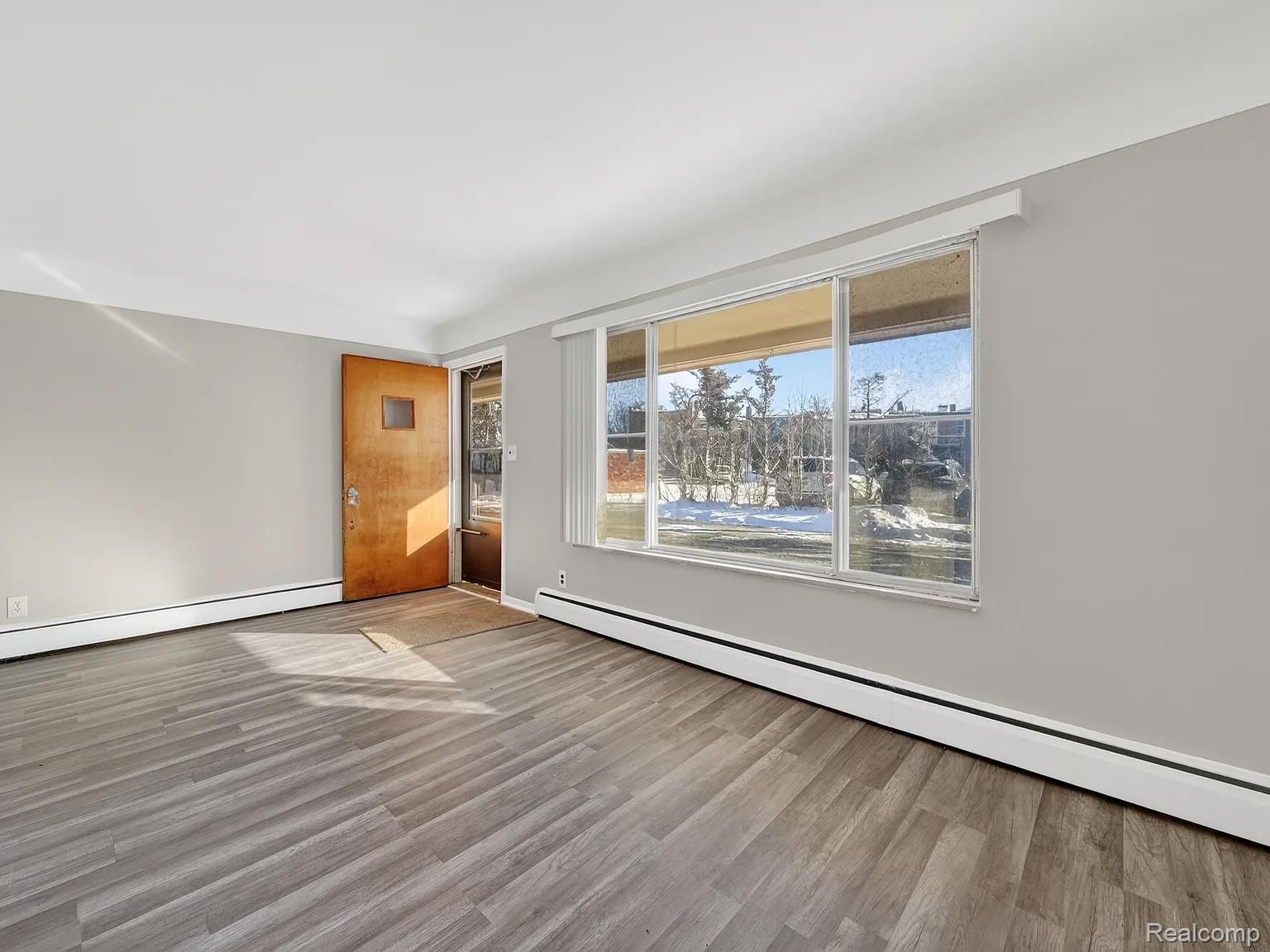 23, Burdick, #4, Oxford, Michigan, 48371