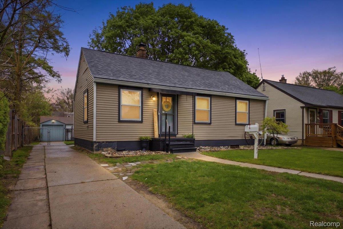 1602, Ferris, Royal Oak, Michigan, 48067