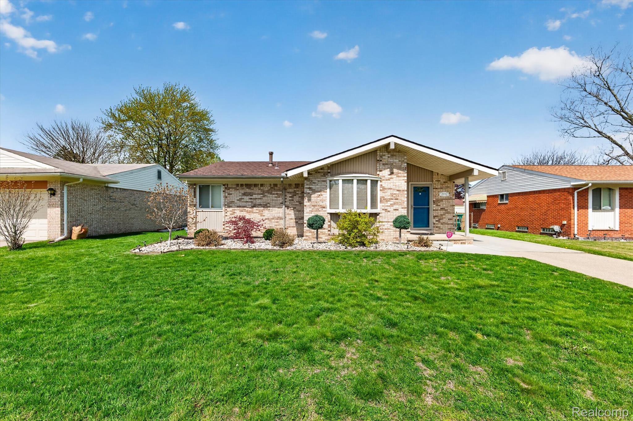 23712, Cedar Ridge, Romulus, Michigan, 48174