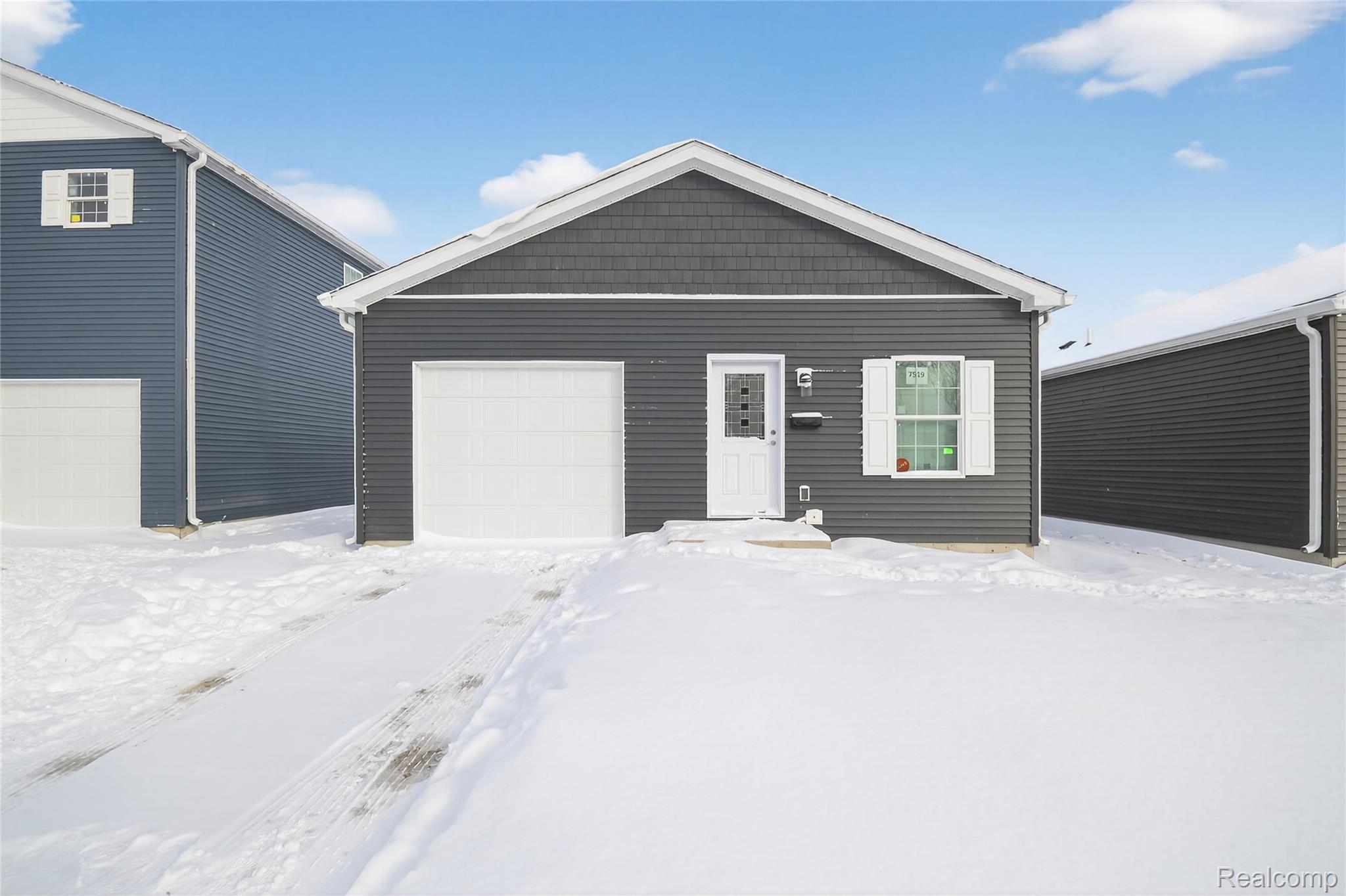 7559, Packard, Warren, Michigan, 48091