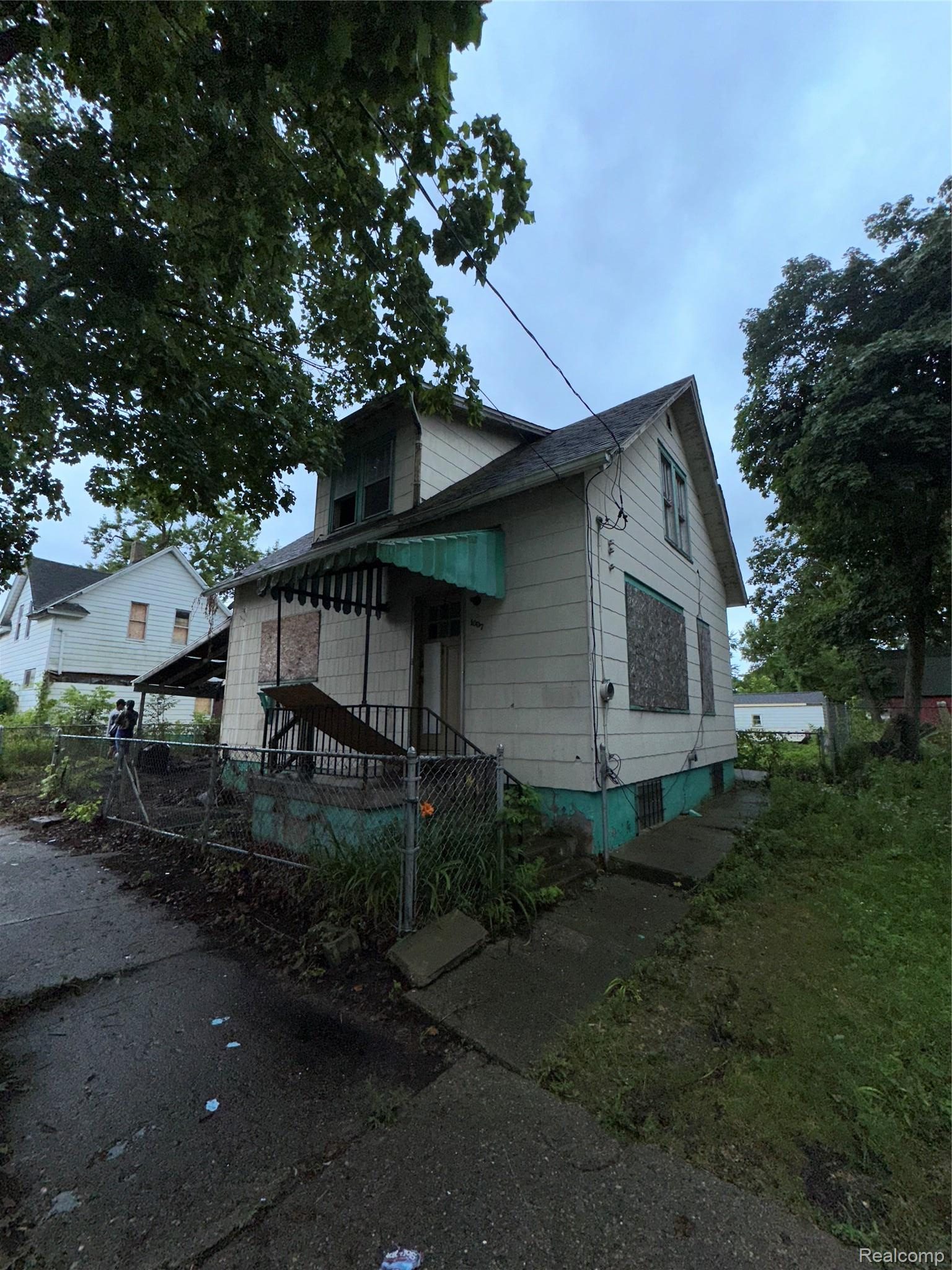 1007, Decker, Flint, Michigan, 48503