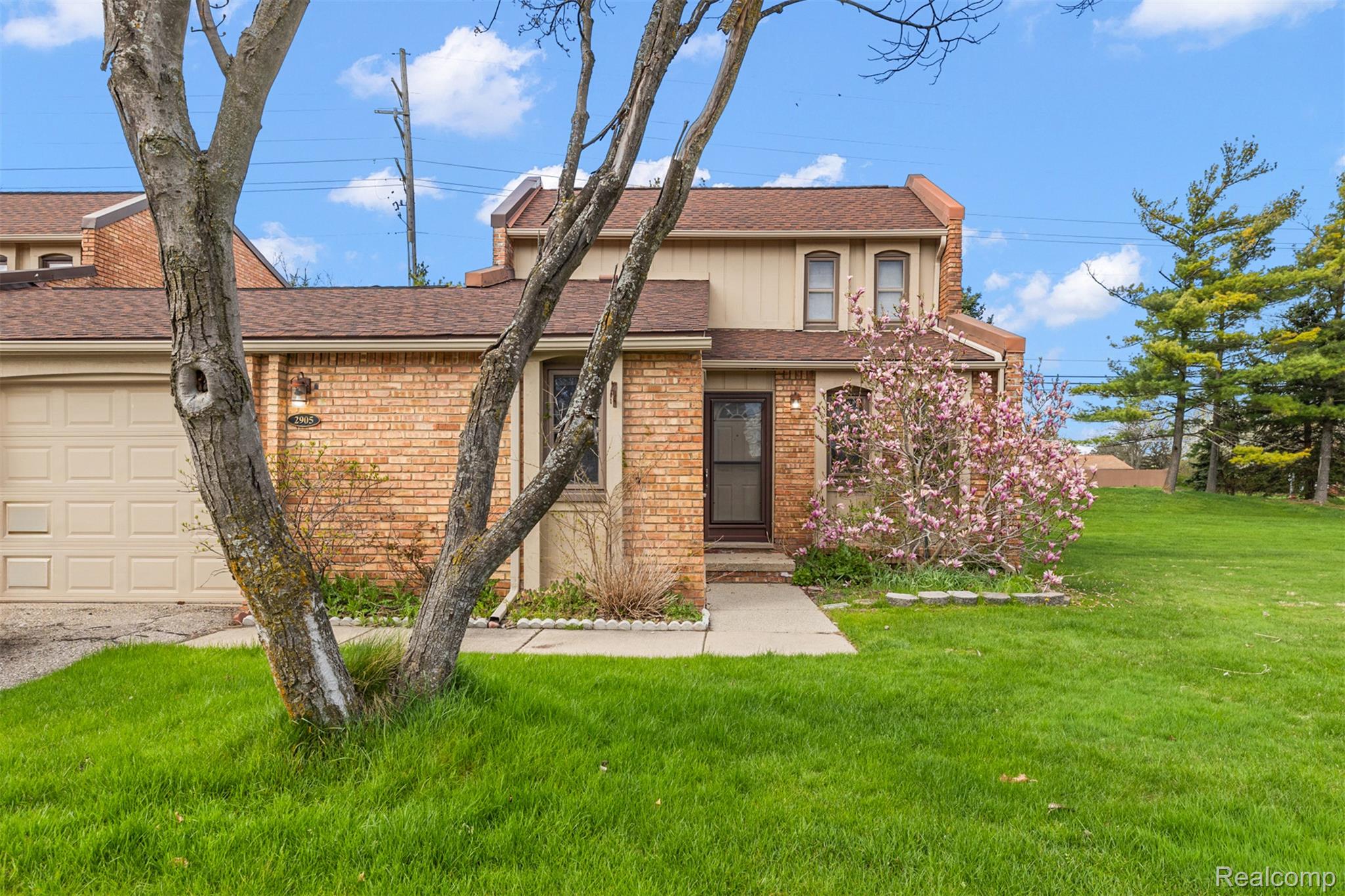 2905, Moon Lake, West Bloomfield, Michigan, 48323