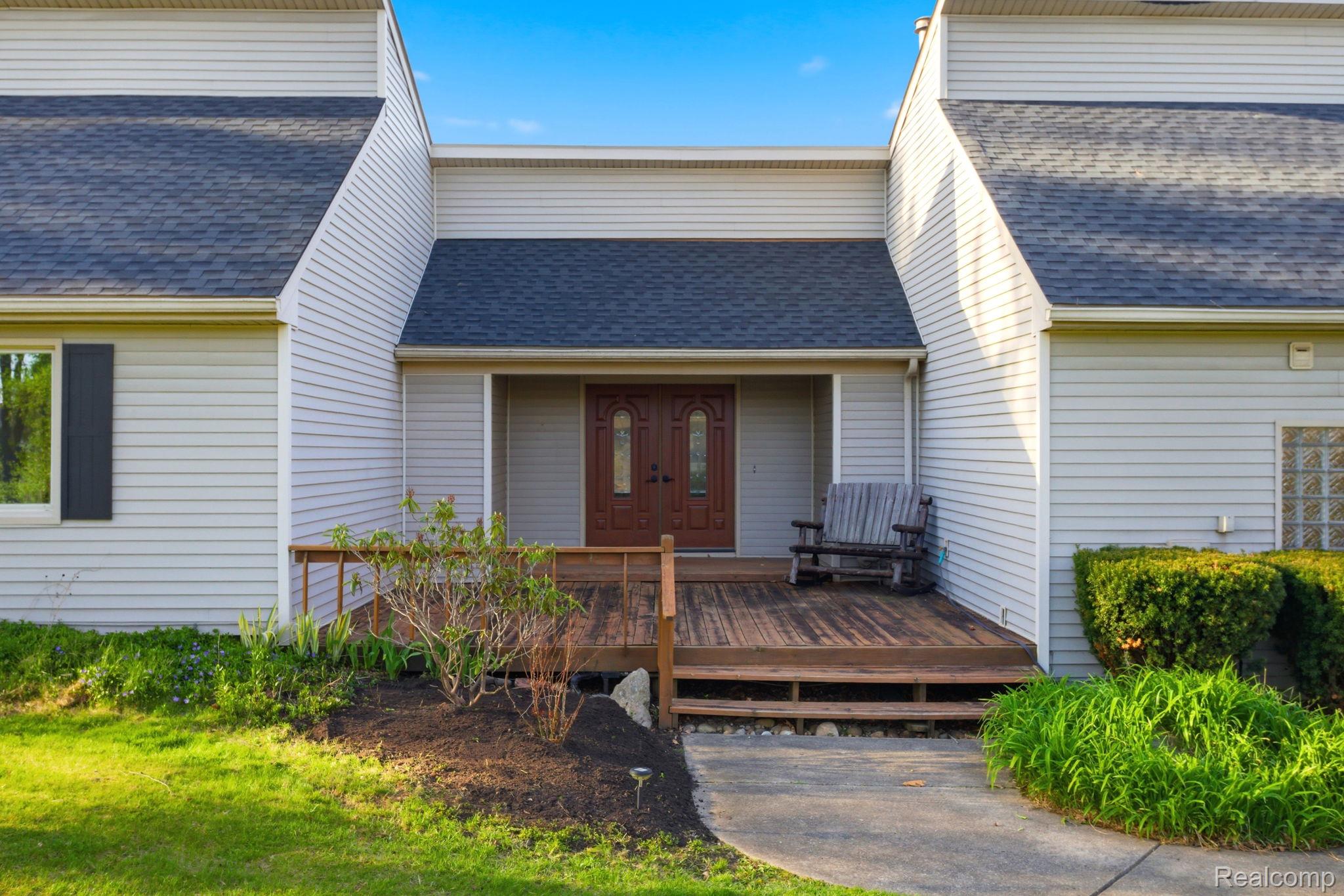 2411, Wixom, Milford, Michigan, 48381