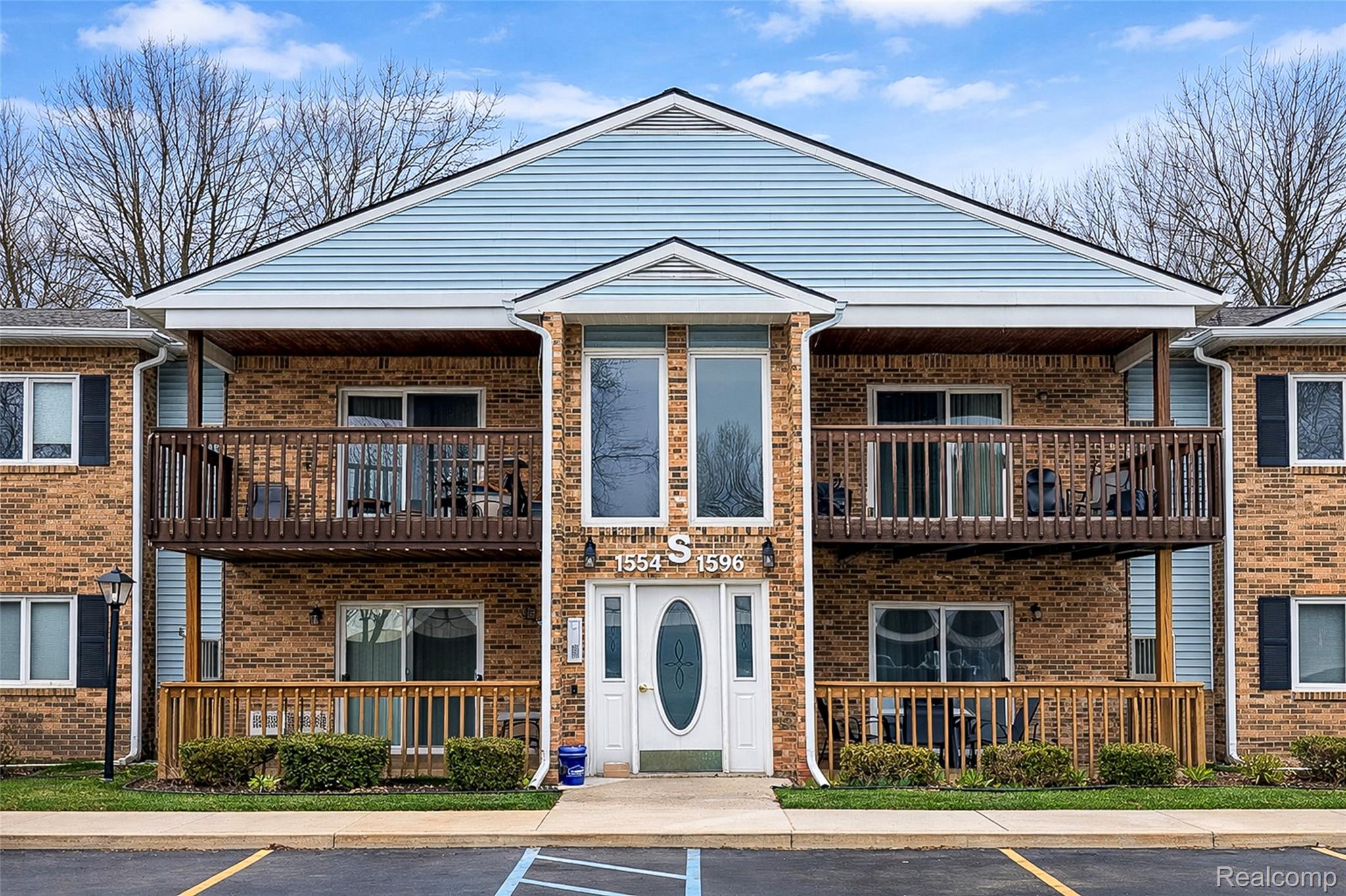 1584, Shoemaker, Westland, Michigan, 48185