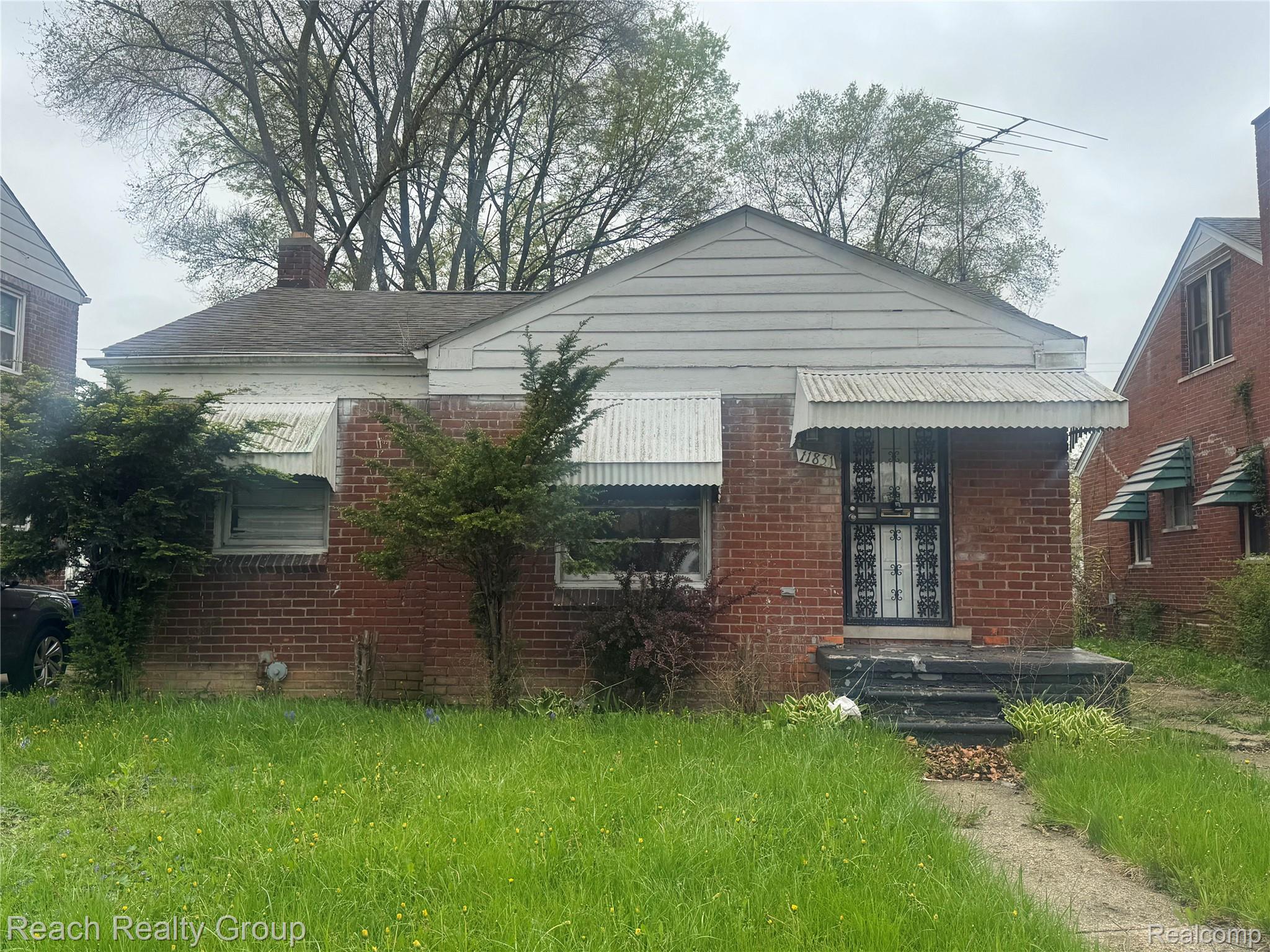 11851, Lakepointe, Detroit, Michigan, 48224