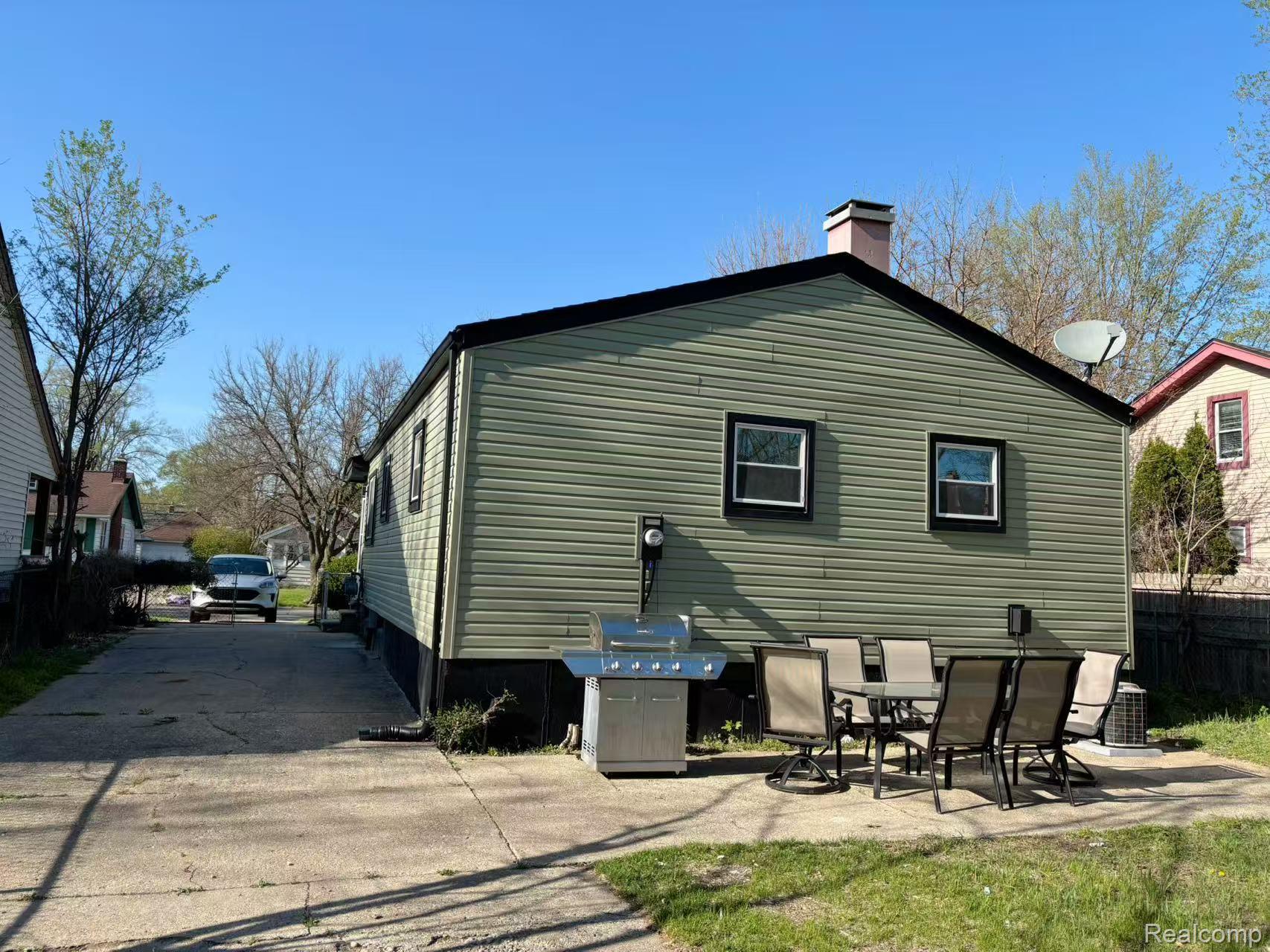 1567, Leroy, Ferndale, Michigan, 48220