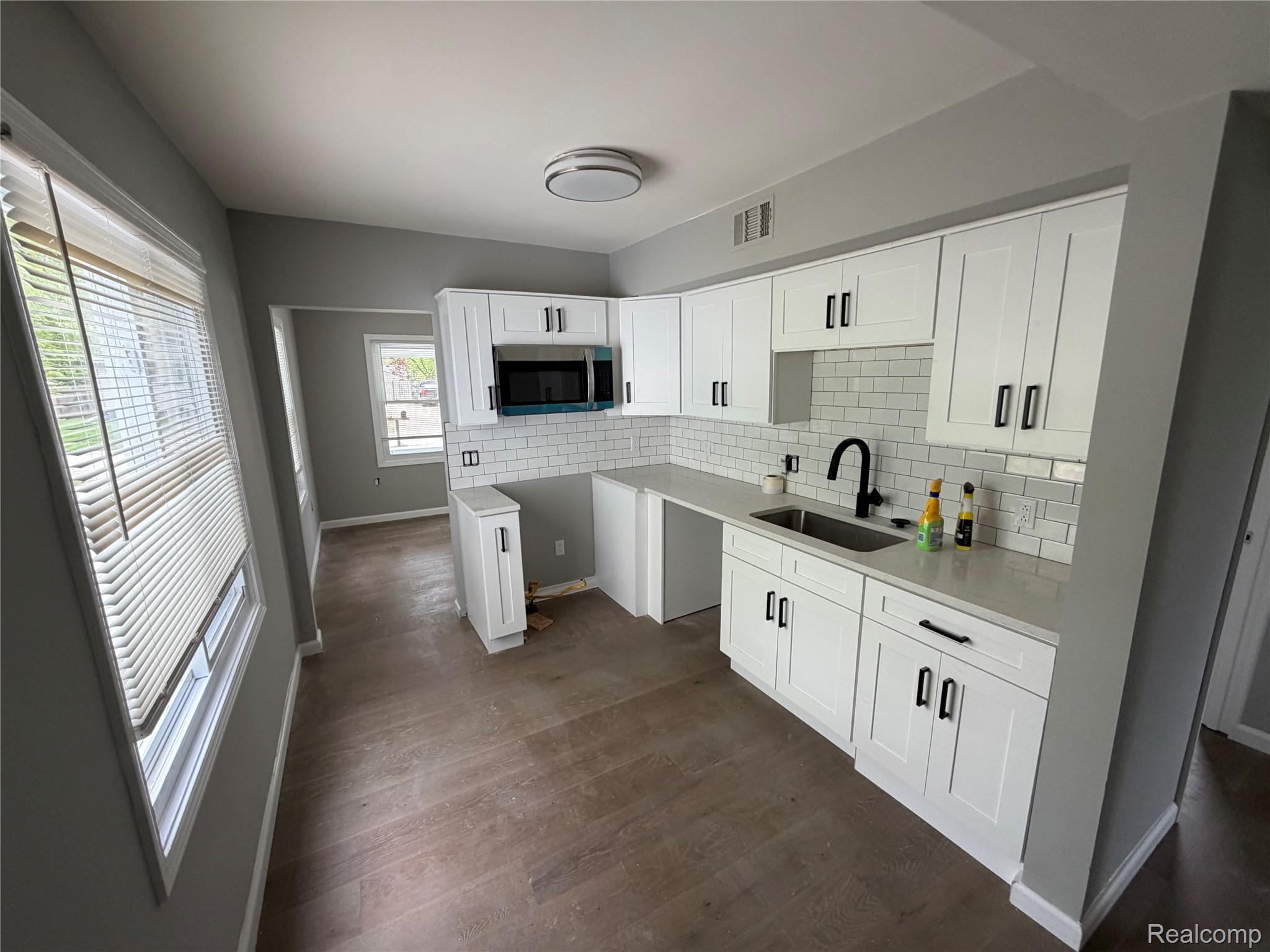 21631, Colgate, Farmington Hills, Michigan, 48336
