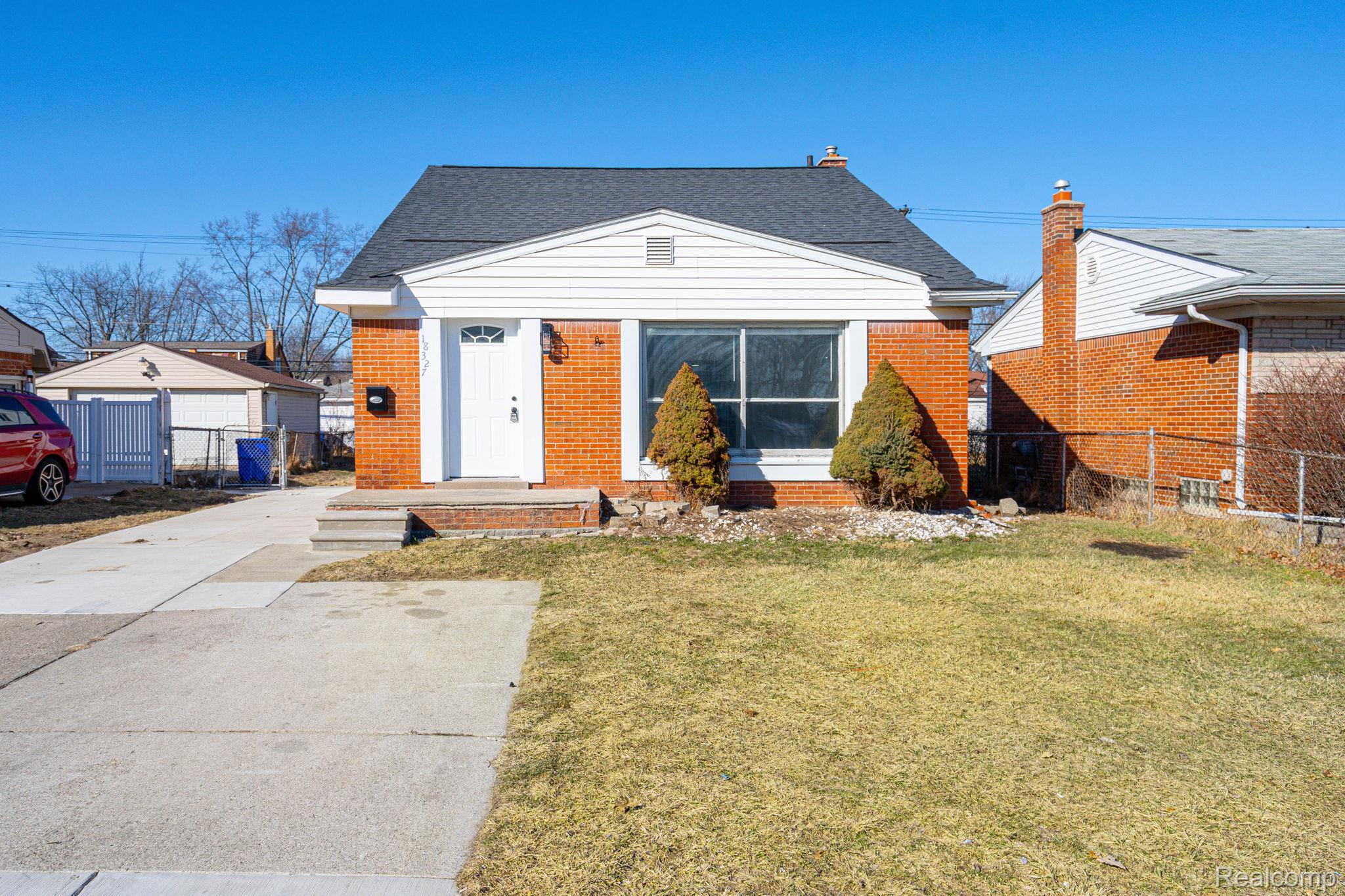 18327, 13 MILE, Fraser, Michigan, 48026