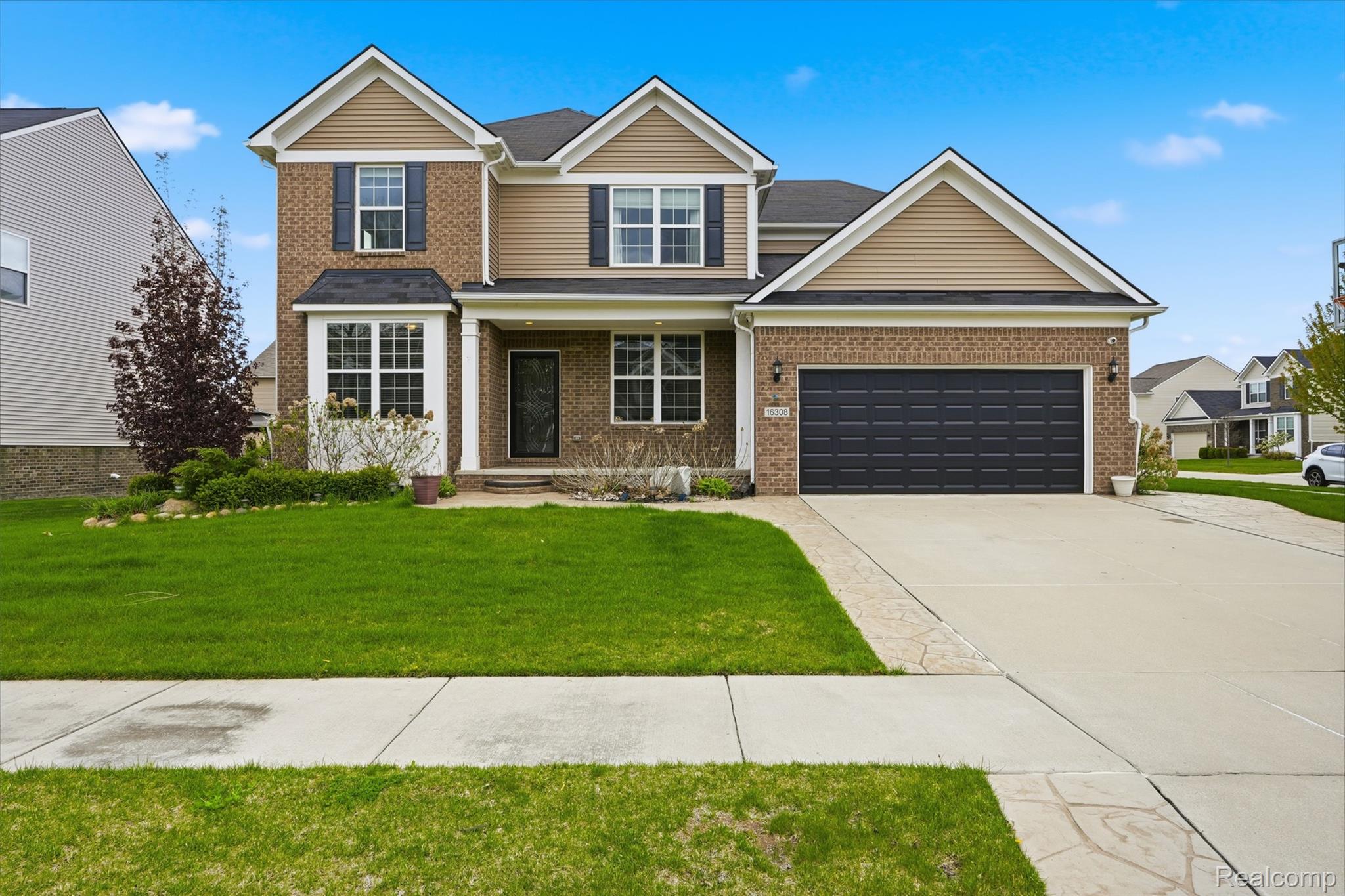 16308, Adelaide, Macomb, Michigan, 48044