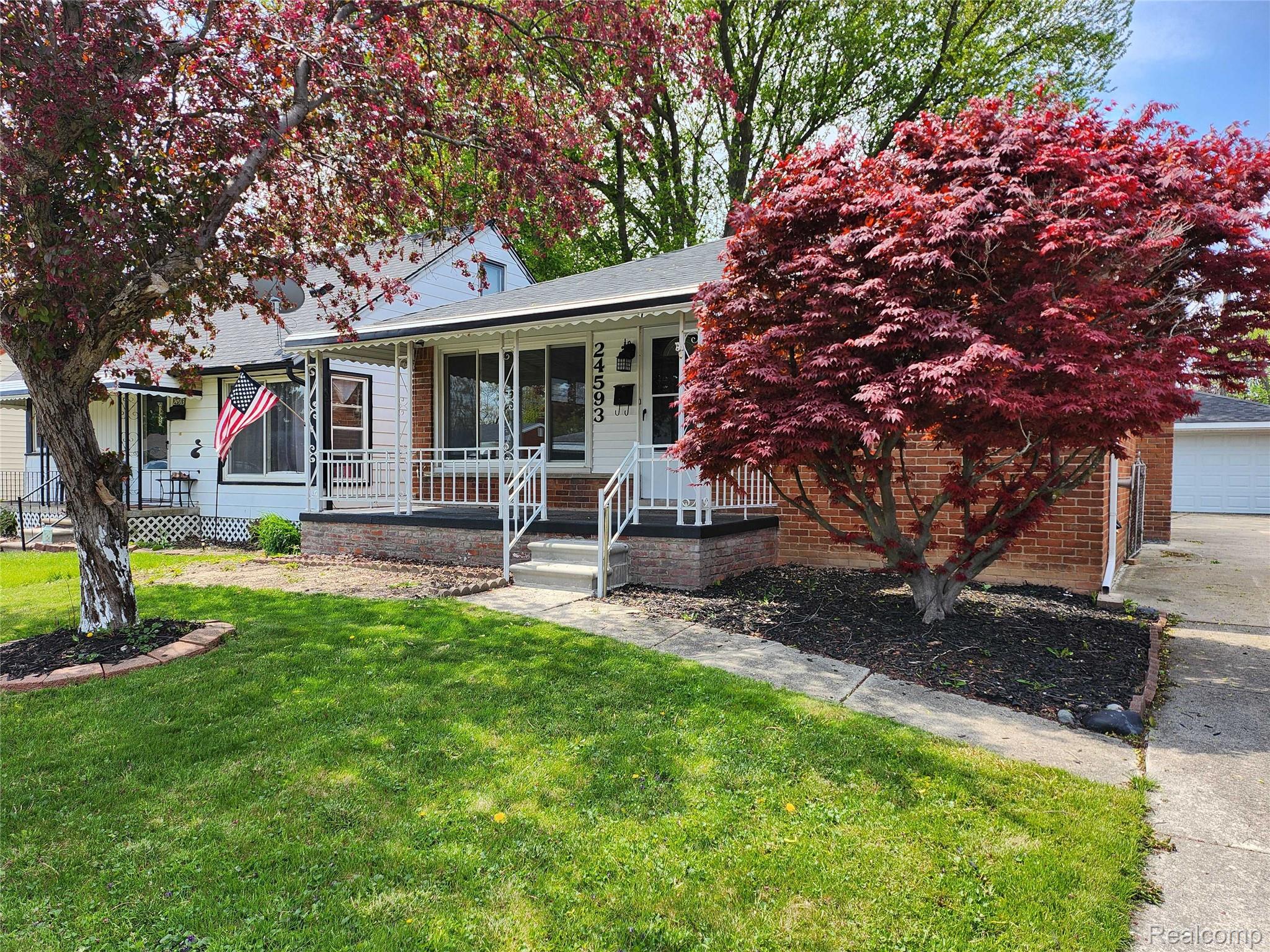 24593, Rosalind, Eastpointe, Michigan, 48021