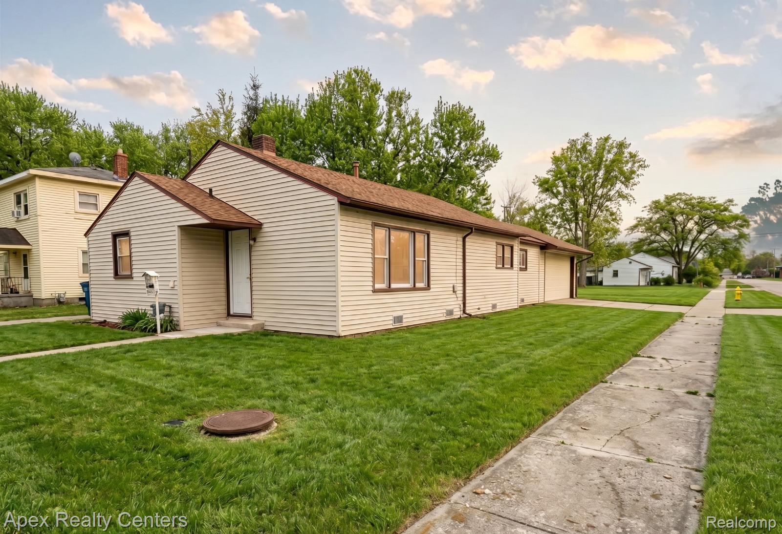 31939, Calhoun, Westland, Michigan, 48186