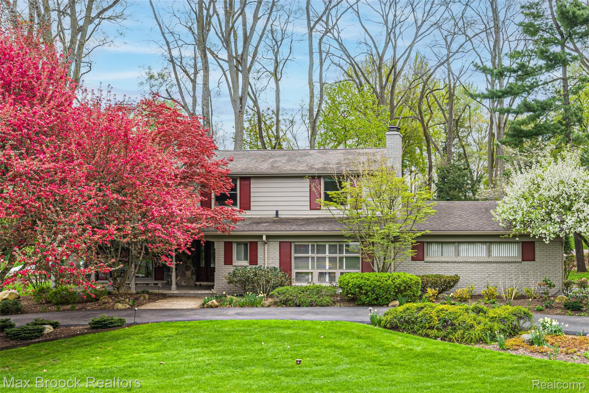 25933, Hersheyvale, Franklin, Michigan, 48025