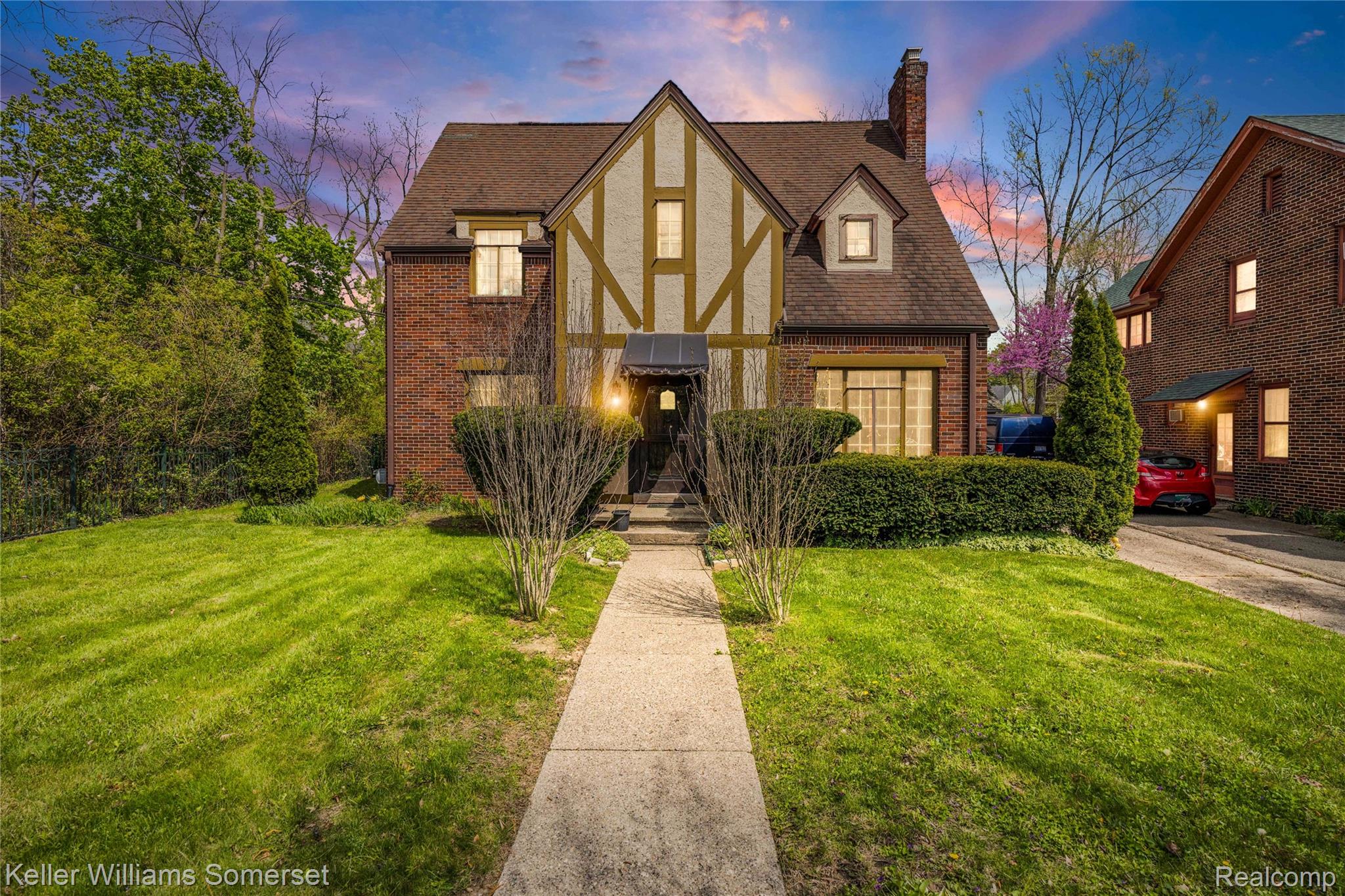 15, Miami, Pontiac, Michigan, 48341