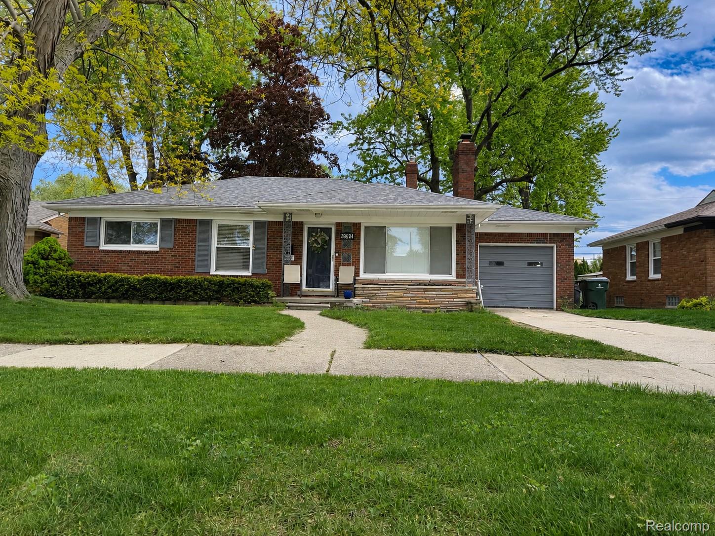 20924, Bon Brae, St. Clair Shores, Michigan, 48081