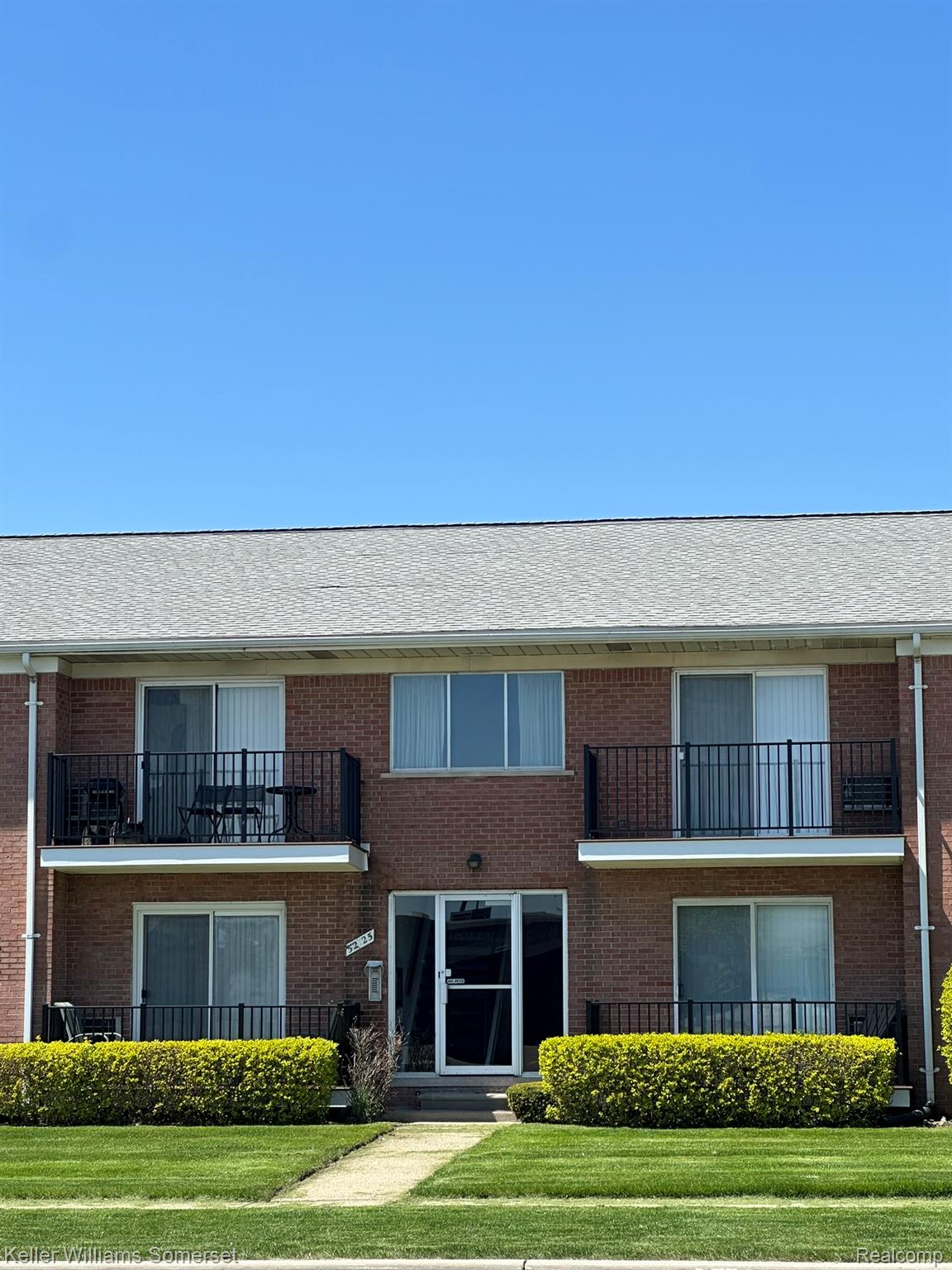 32125, Beaconsfield, #39, Roseville, Michigan, 48066