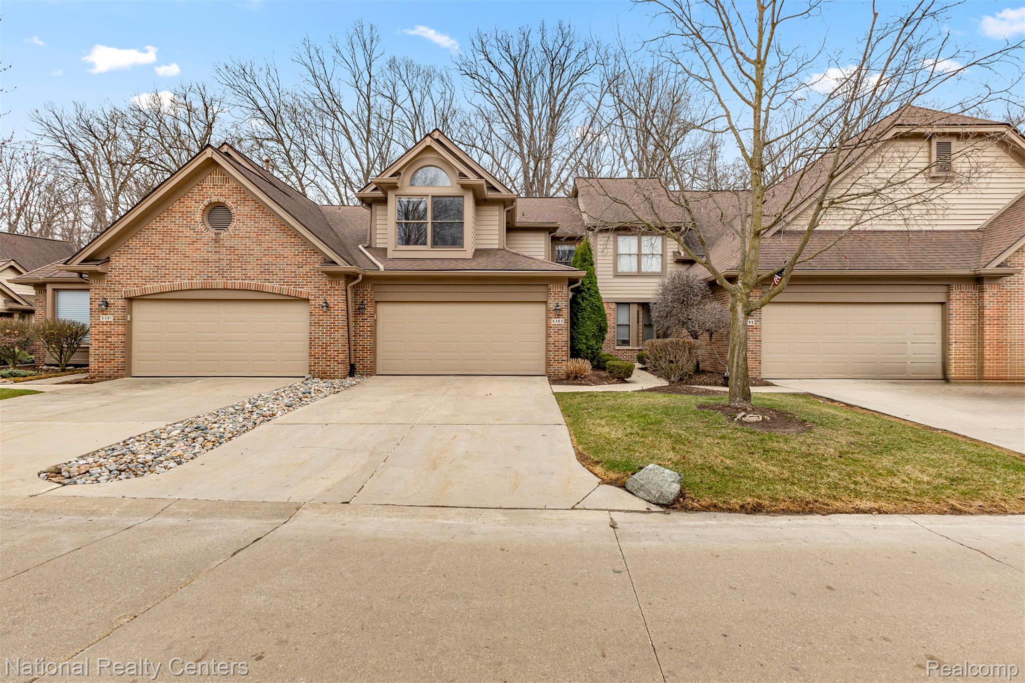 5303, Royal Vale, Dearborn, Michigan, 48126