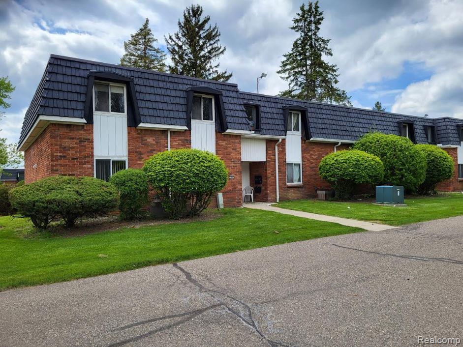 1844, Colonial Village, #3, Waterford, Michigan, 48328