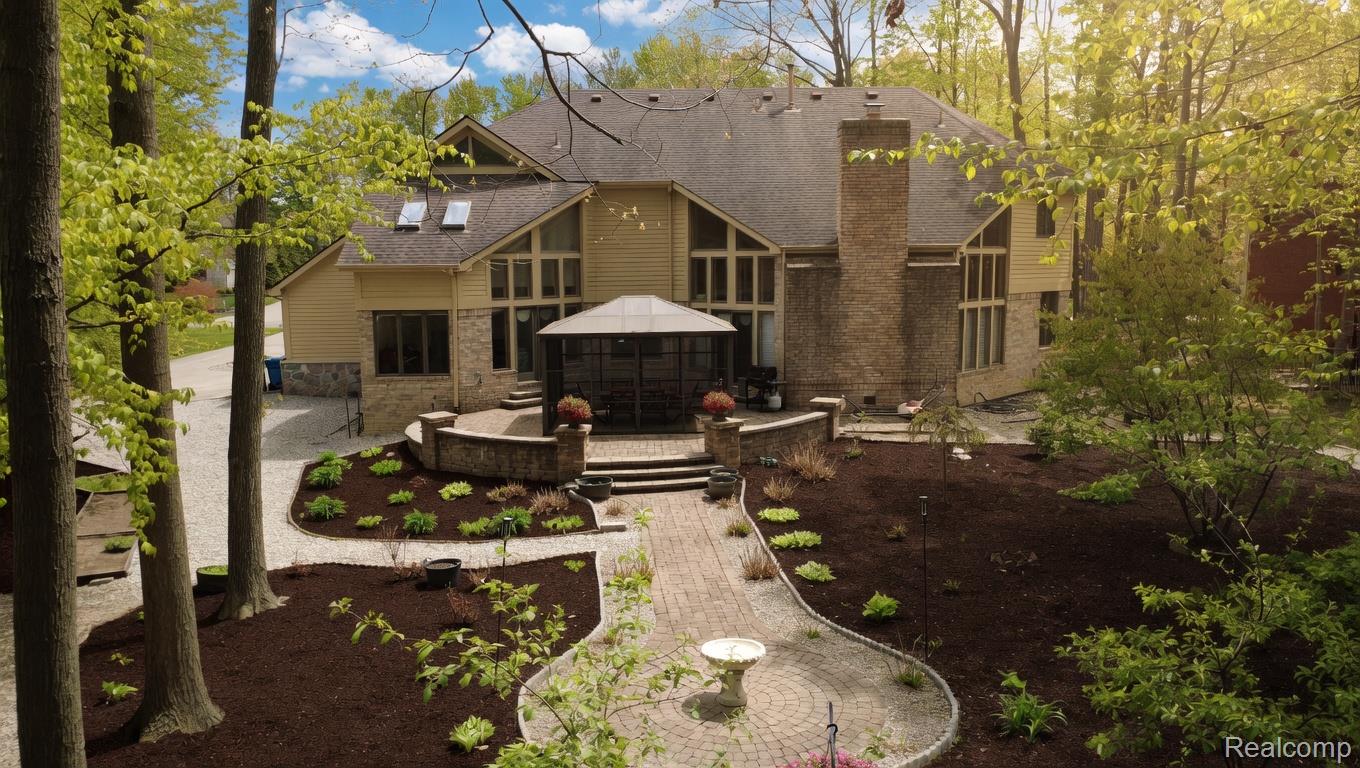 1305, Kings Pointe, Grand Blanc, Michigan, 48439