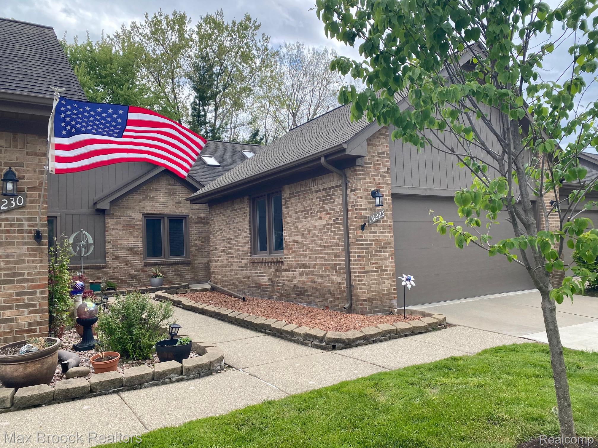 16226, Pine Ridge, N, Fraser, Michigan, 48026