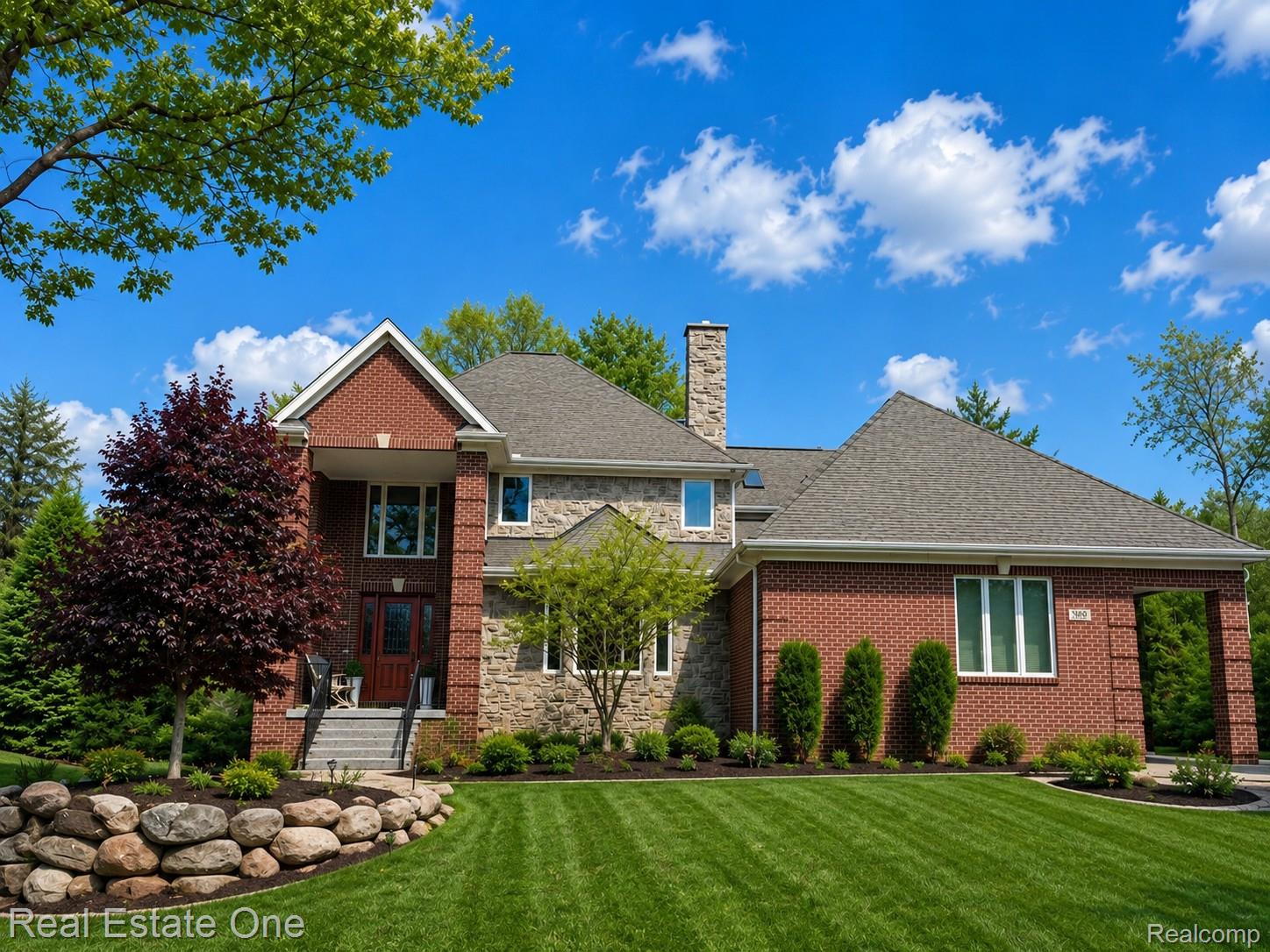 960, Hill Hollow, Milford, Michigan, 48381