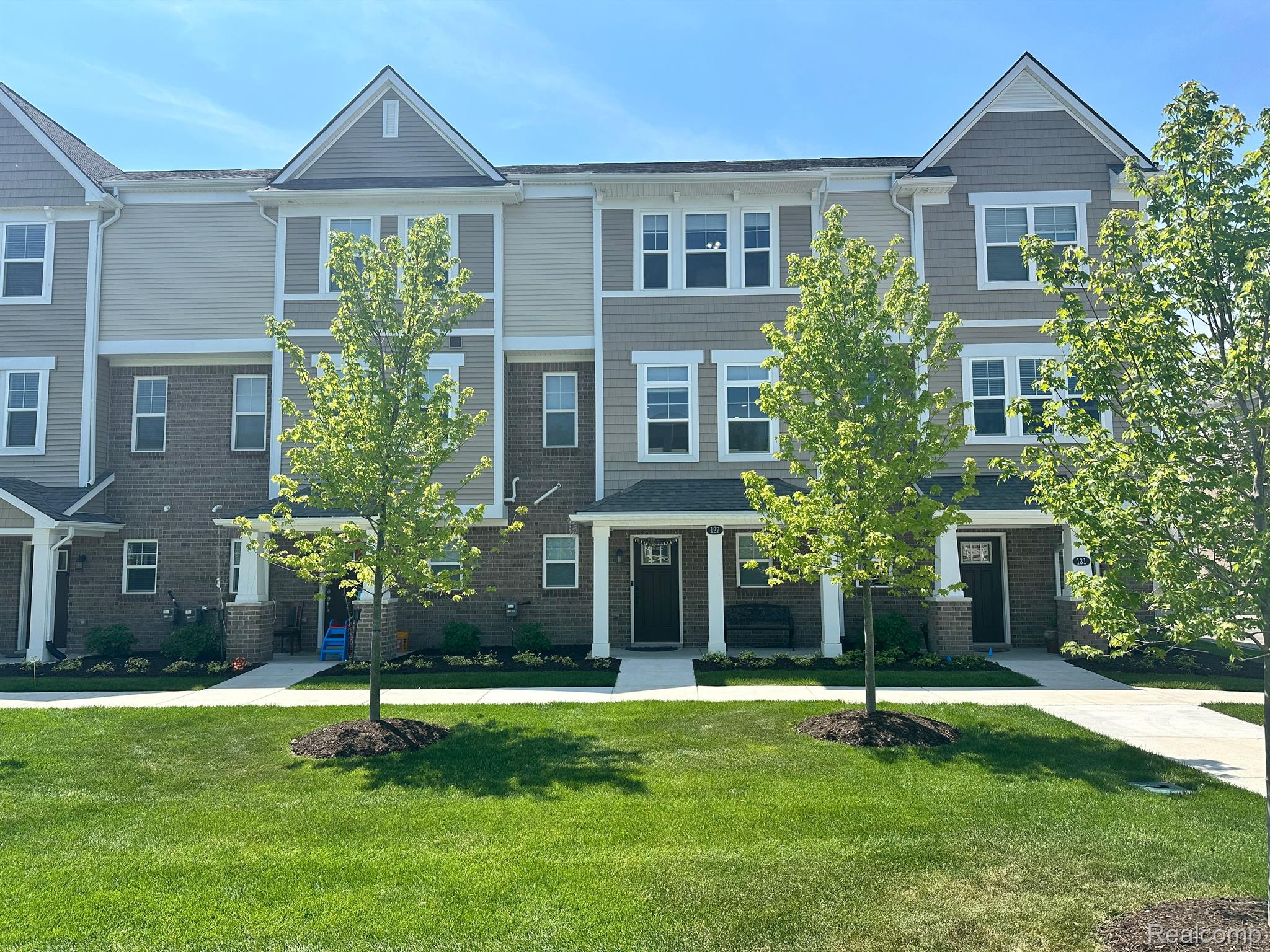 127, MONUMENT, Wixom, Michigan, 48393
