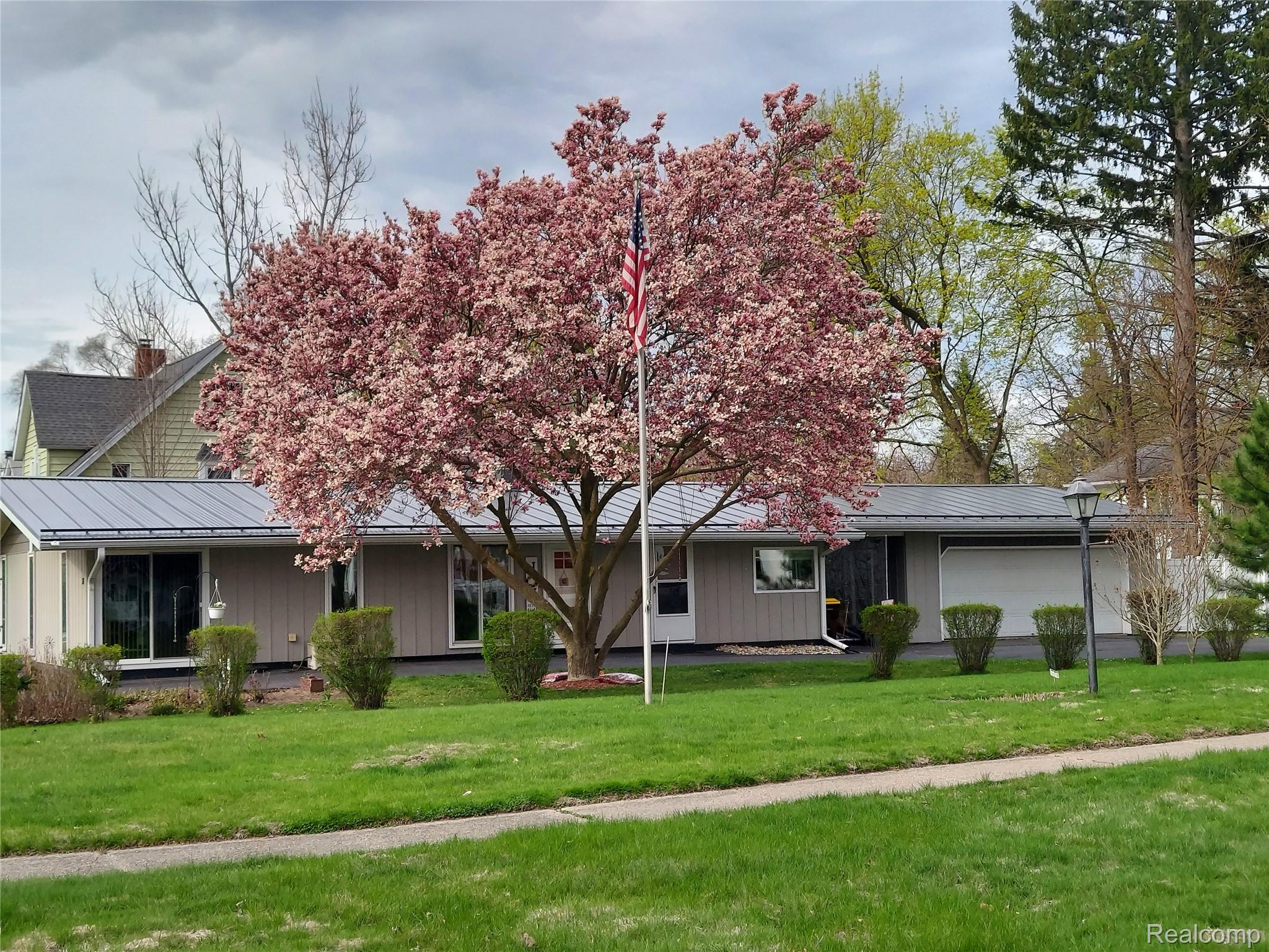 311, Clinton, Stockbridge, Michigan, 49285