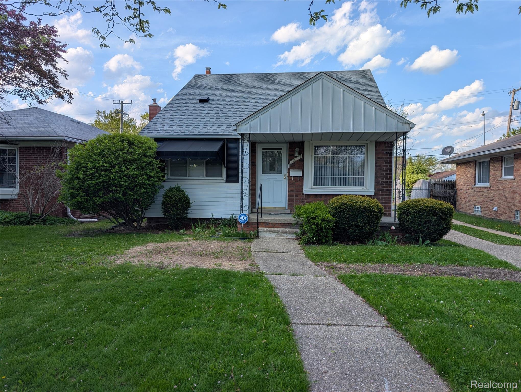 20211, Beaufait, Harper Woods, Michigan, 48225