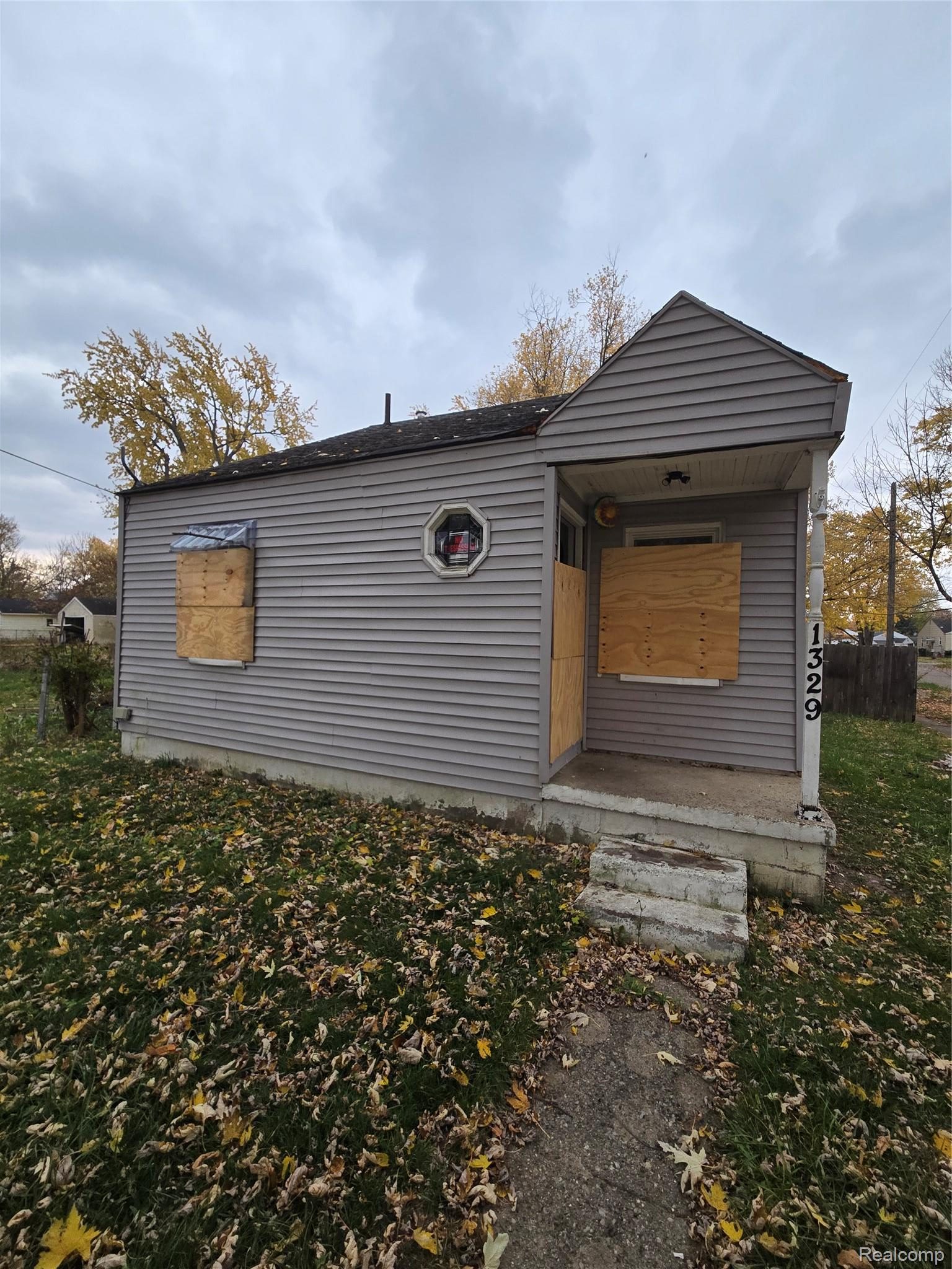 1329, Lincoln, Flint, Michigan, 48507