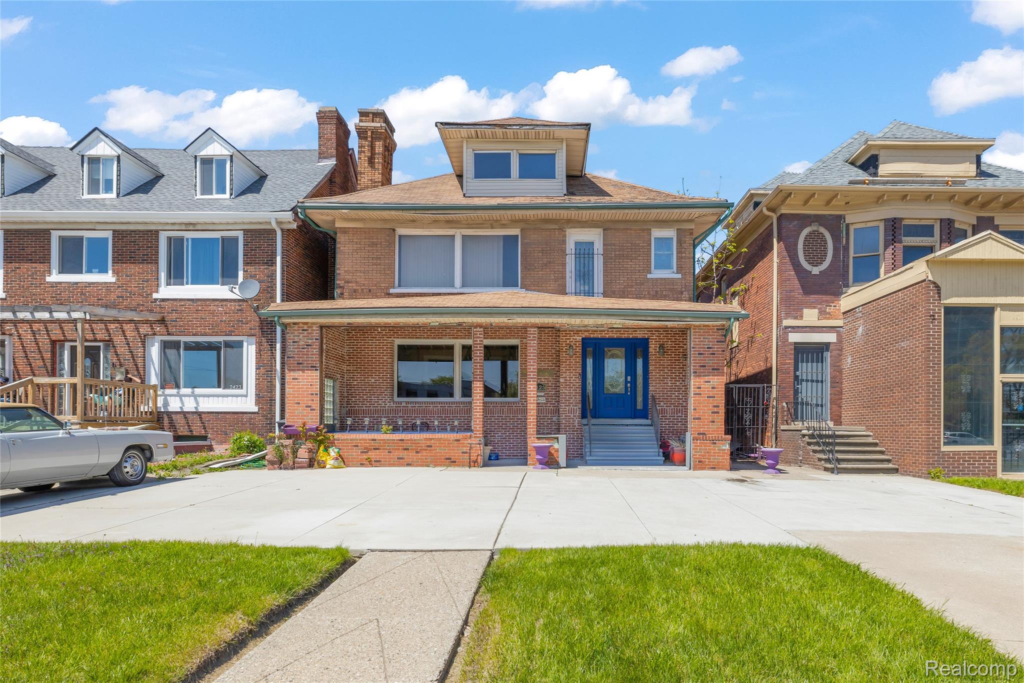 2425, Grand, Detroit, Michigan, 48208
