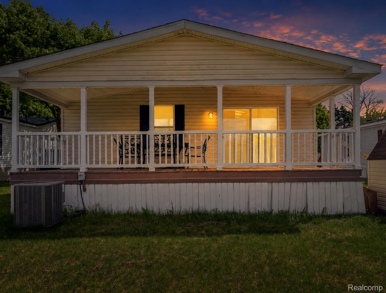 351, North Squirrel Rd, #38, Auburn Hills, Michigan, 48326