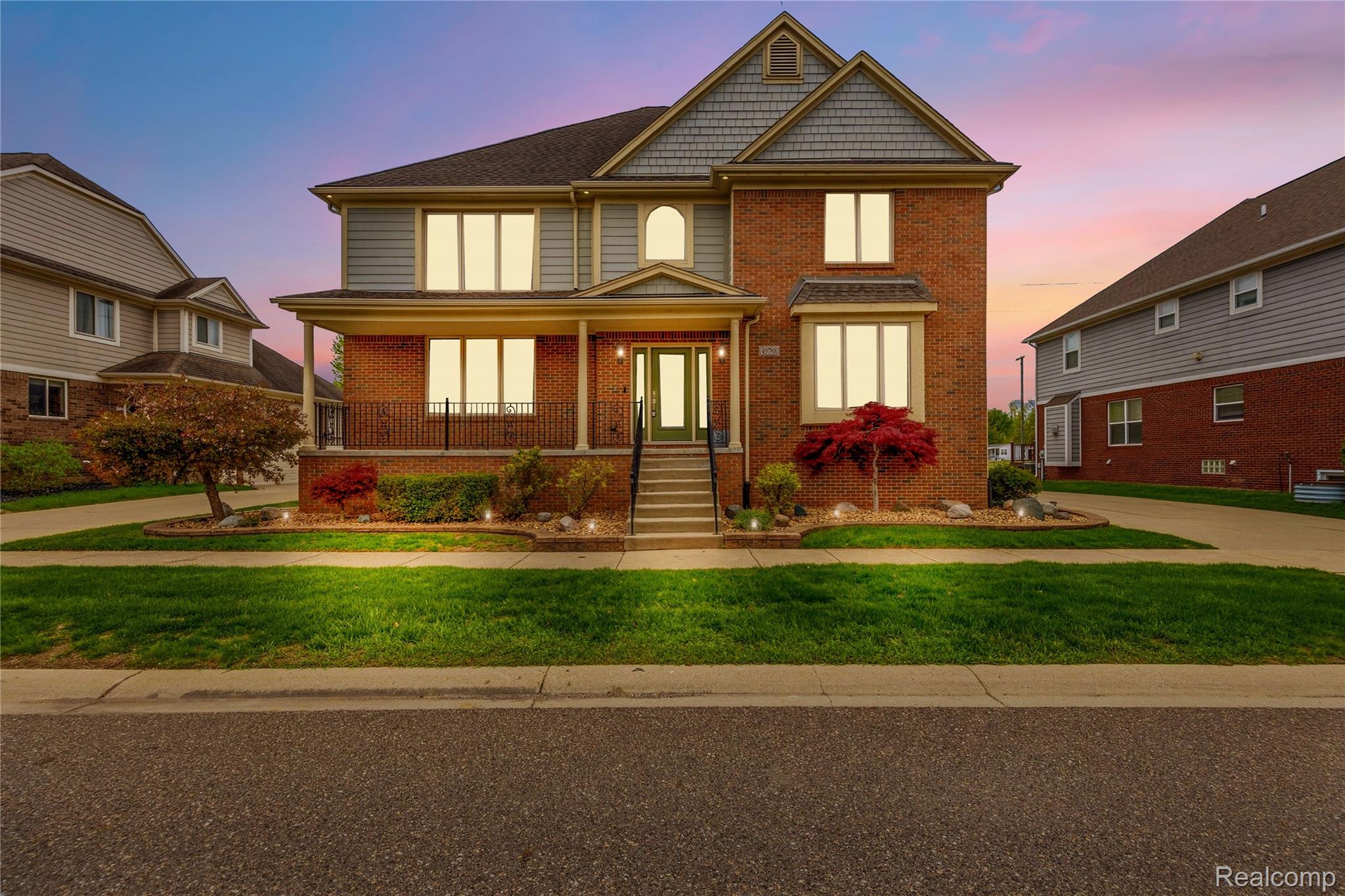 49783, Golden Park, Utica, Michigan, 48315