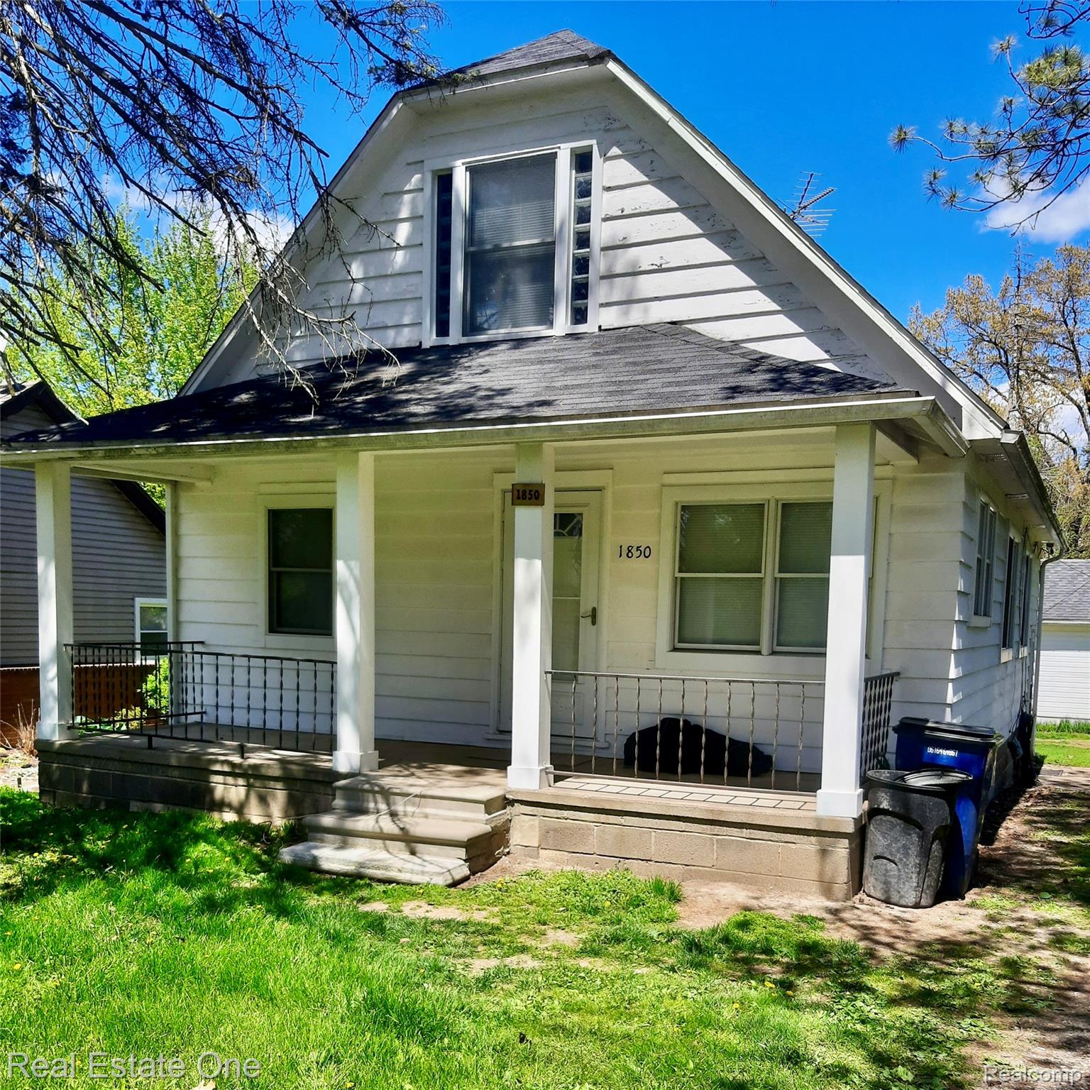 1850 + 1852, Ward, Bloomfield Hills, Michigan, 48302