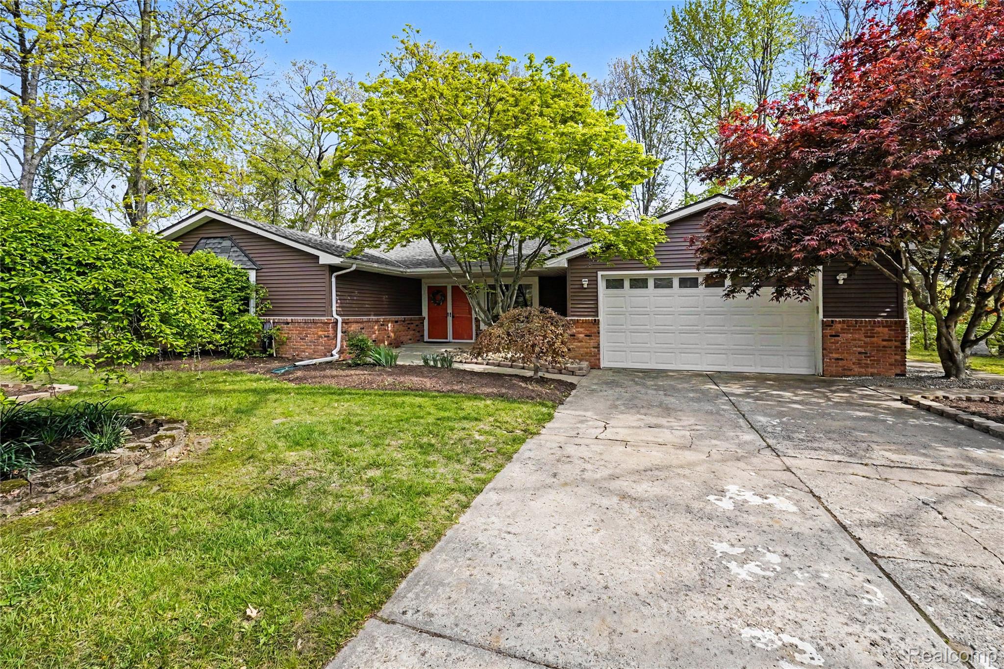 406, Fairwood, Pinckney, Michigan, 48169
