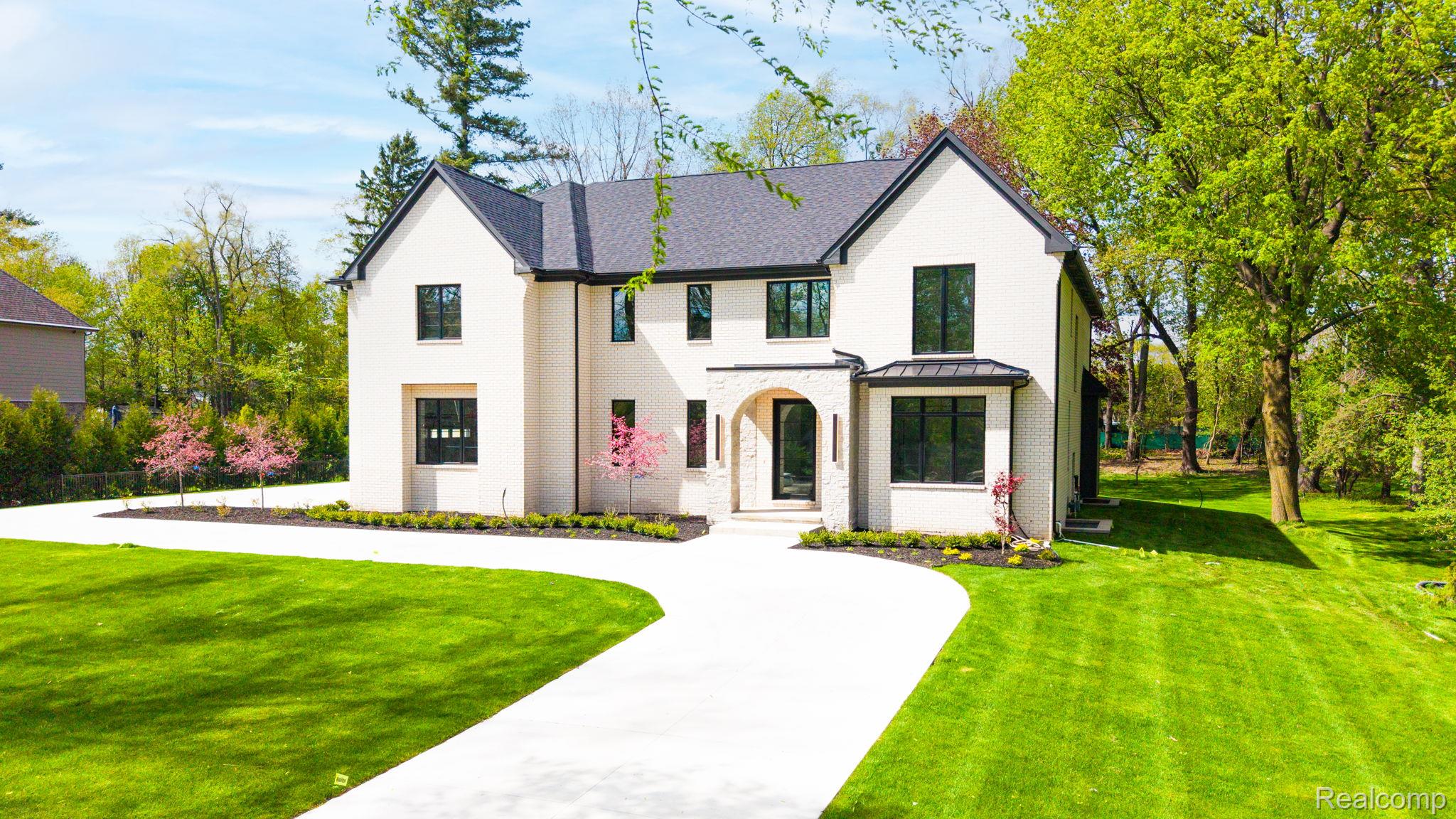 4546, Niagara, Bloomfield Hills, Michigan, 48301