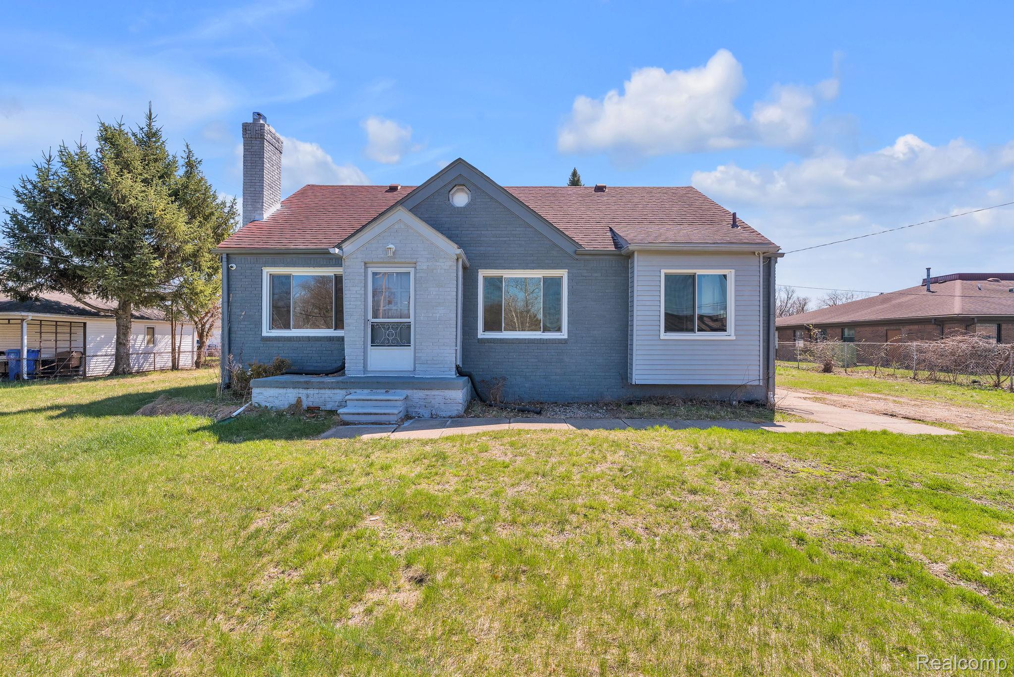 24901, Joy, Dearborn Heights, Michigan, 48127