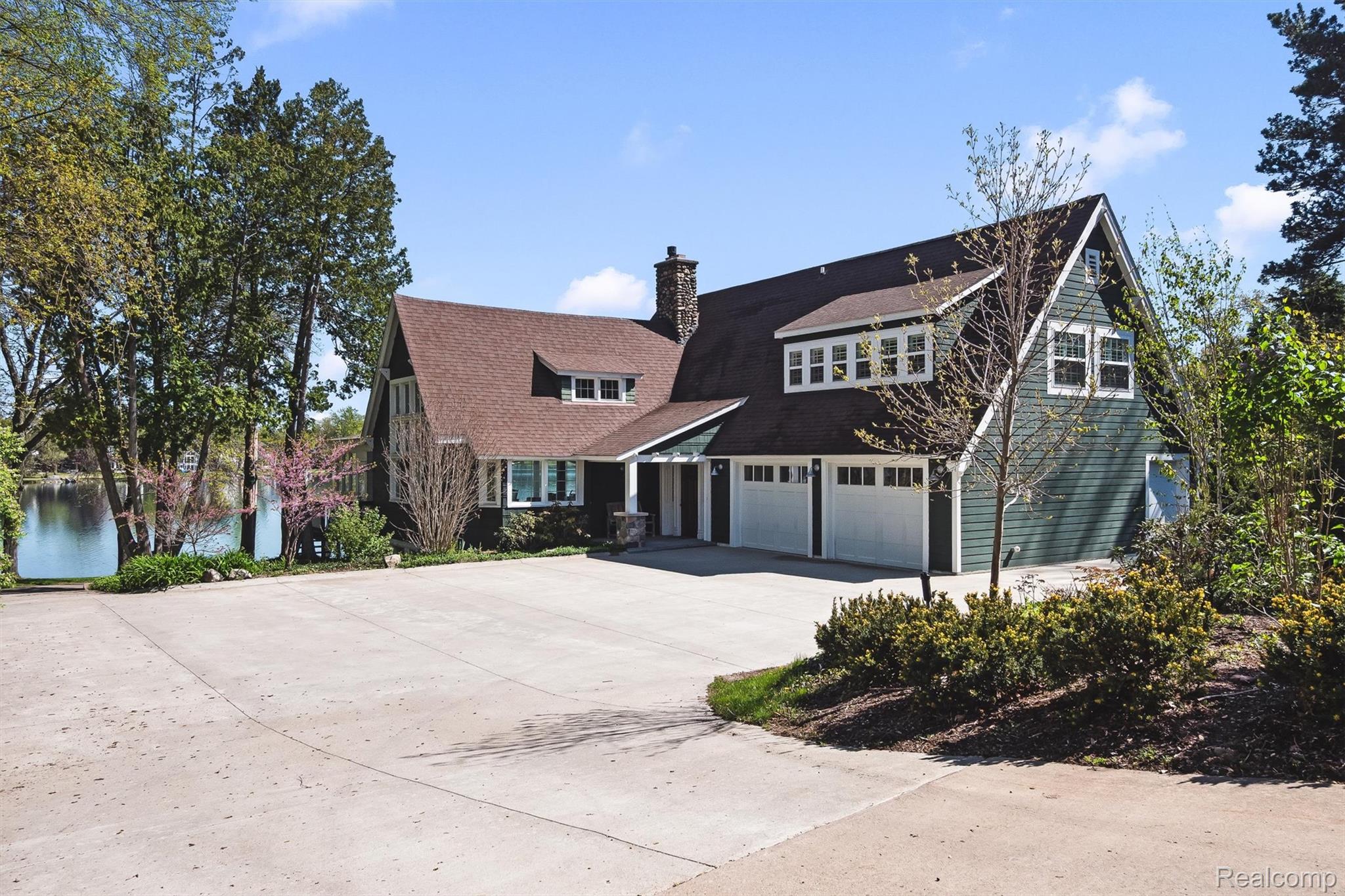 6390, Commerce, West Bloomfield, Michigan, 48324