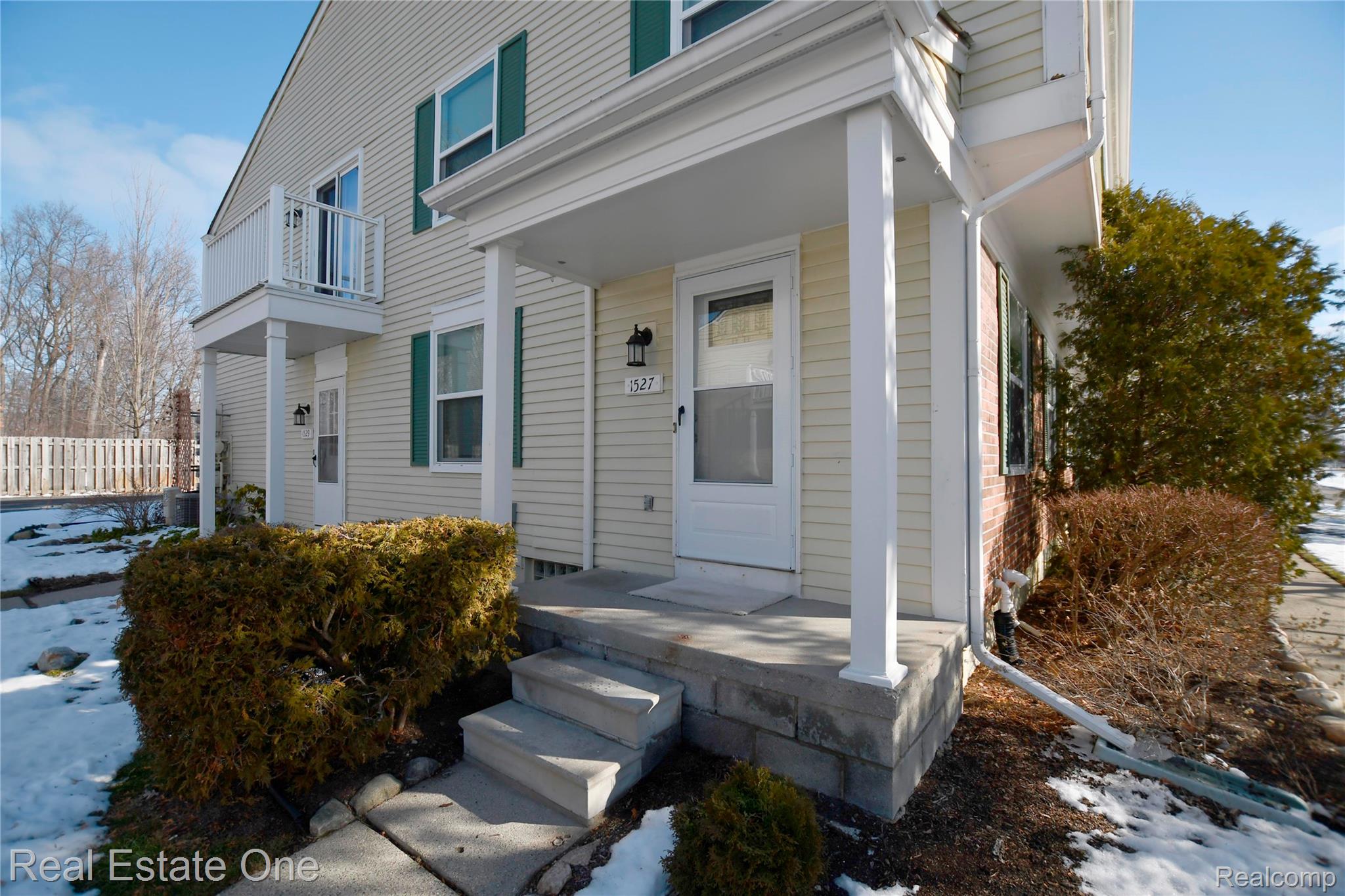 1527, MARINER, Walled Lake, Michigan, 48390